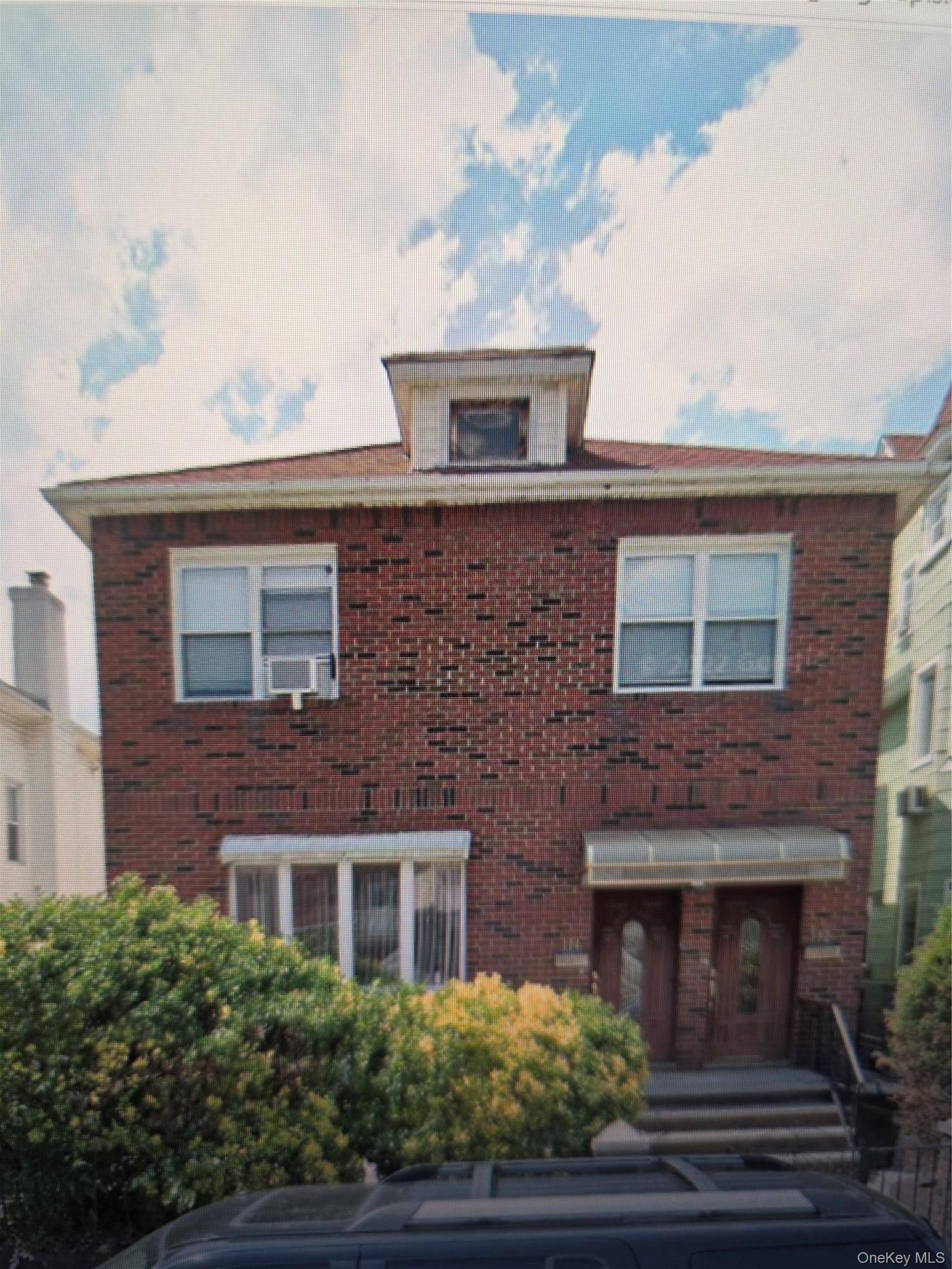 6 Bedroom Home for Sale in Brooklyn - New York - USA - 1
