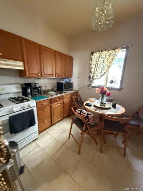 6 Bedroom Home for Sale in Brooklyn - New York - USA - 8