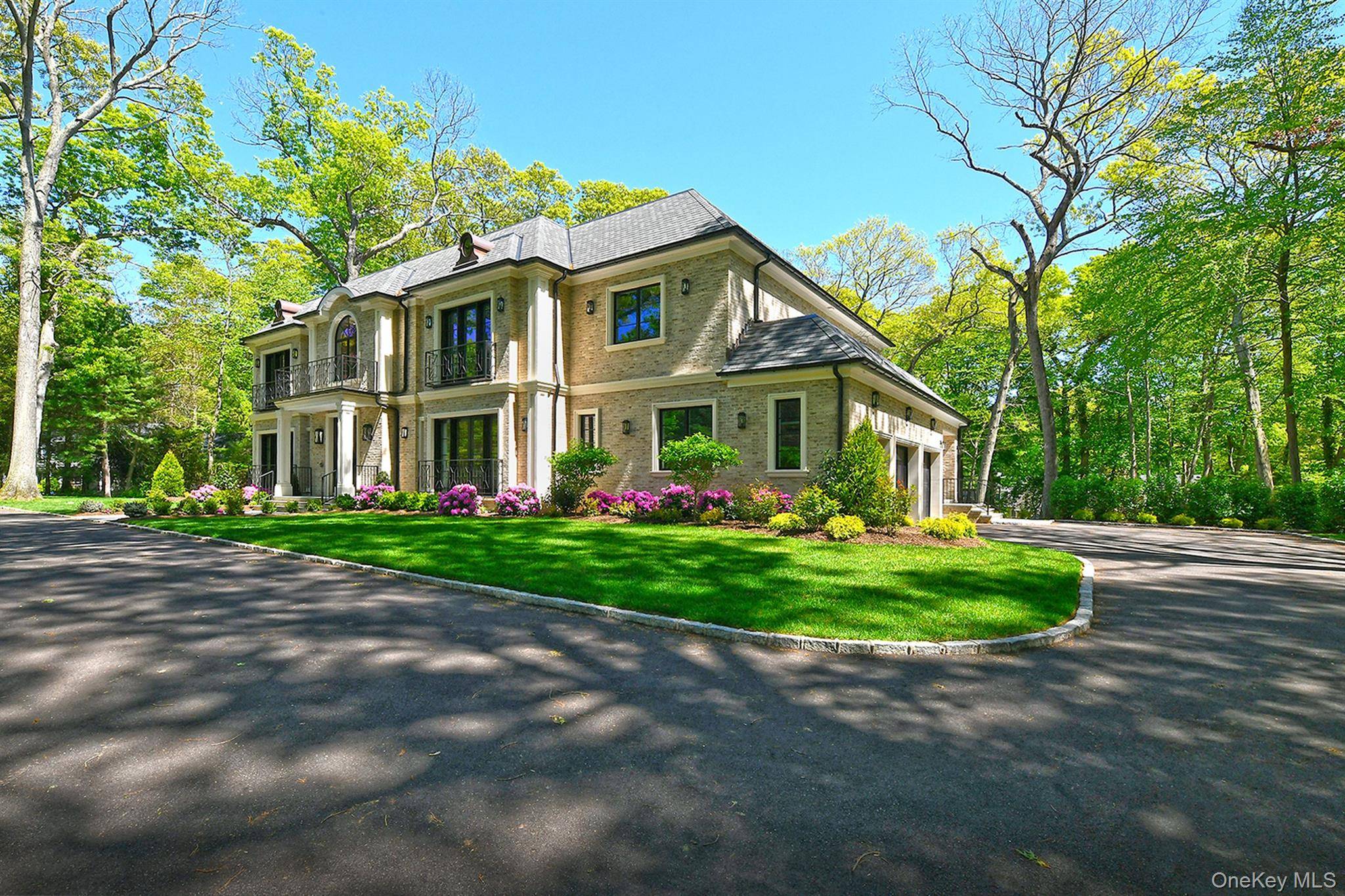 6 Bedroom Home for Sale in Brookville - New York - USA - 2