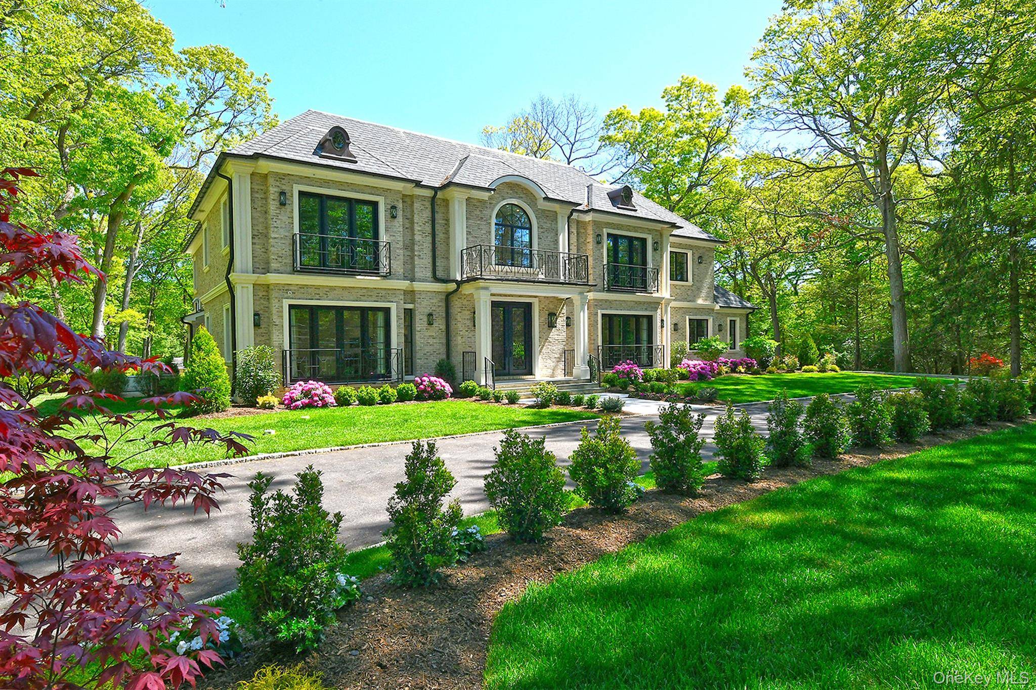 6 Bedroom Home for Sale in Brookville - New York - USA - 3