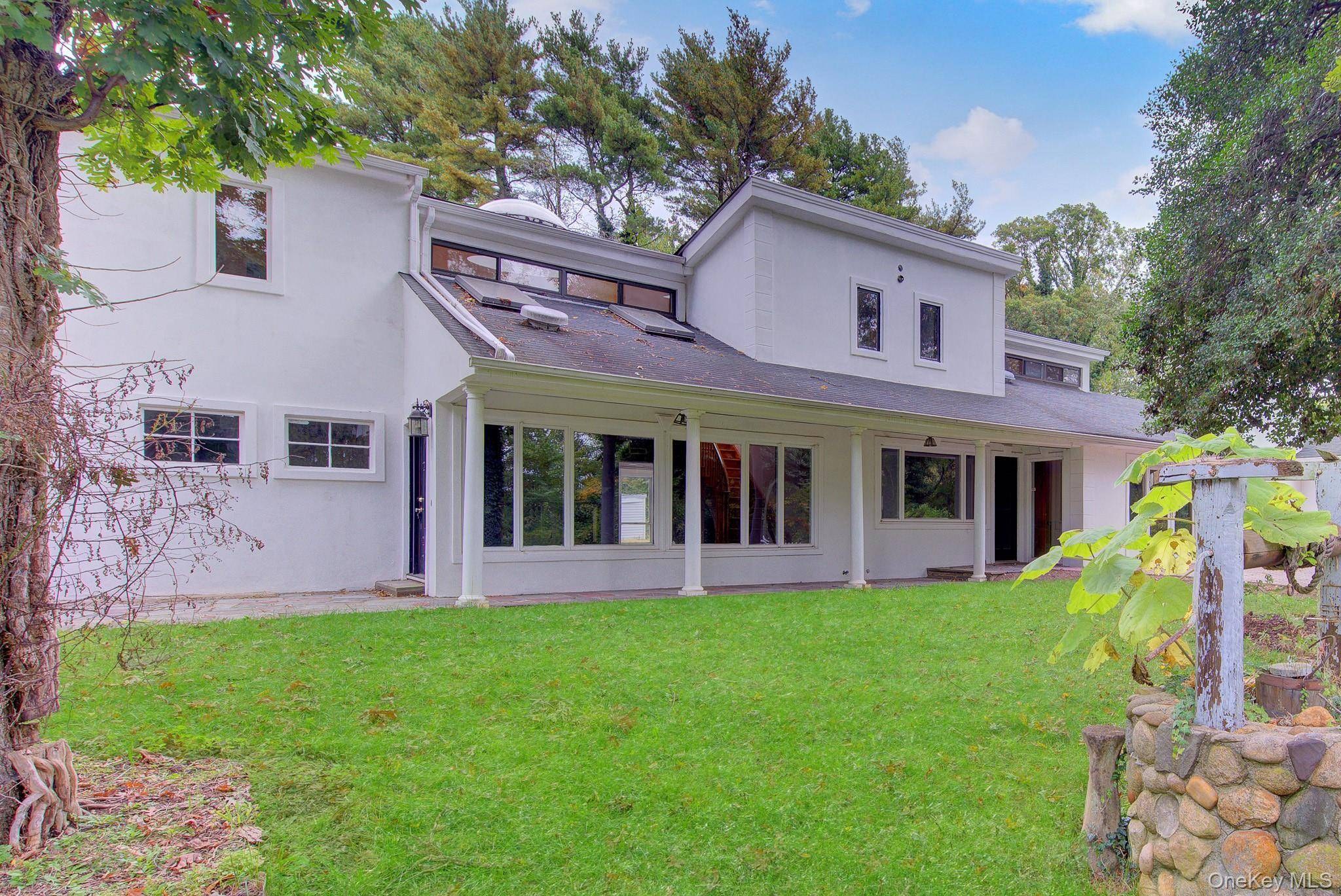 Casa com 6 Quartos à Venda em Cold Spring Harbor - Nova Iorque - EUA - 1