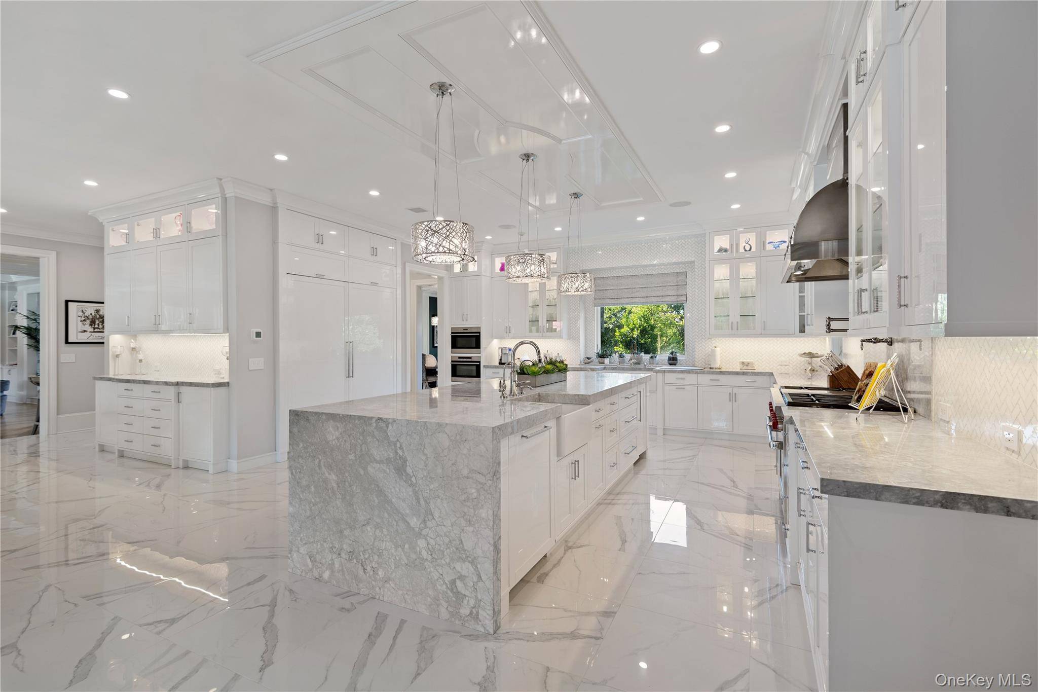 6 Bedroom Home for Sale in Cold Spring Harbor - New York - USA - 8
