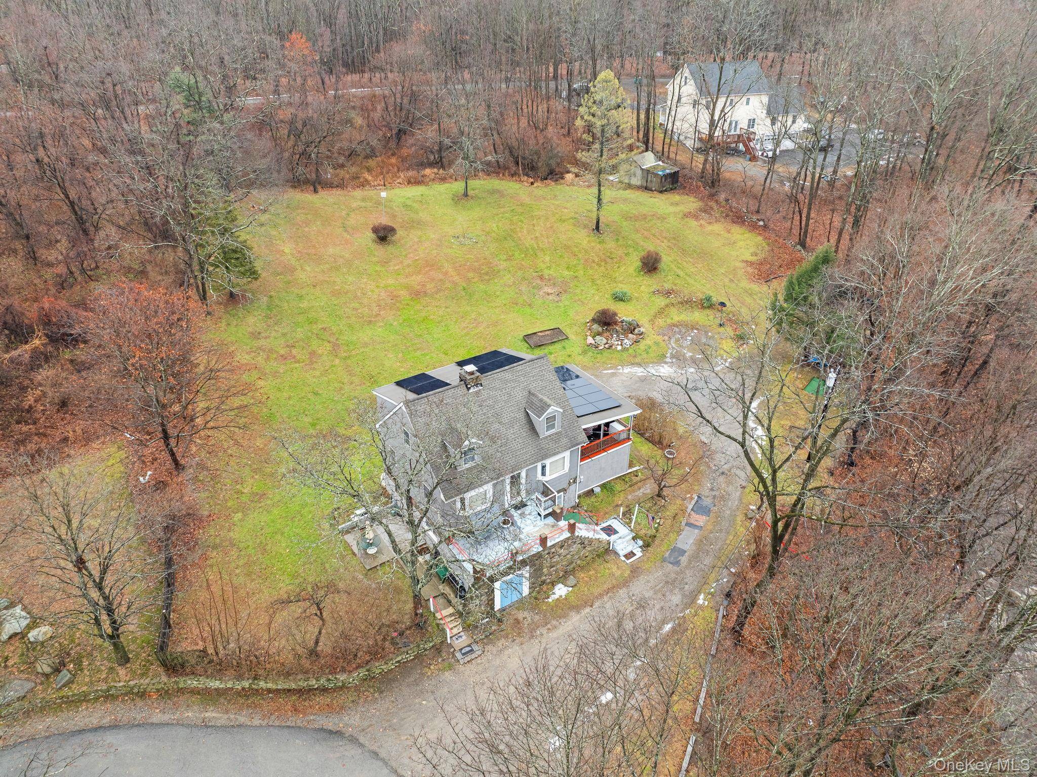 Casa com 6 Quartos à Venda em Cold Spring - Nova Iorque - EUA - 1