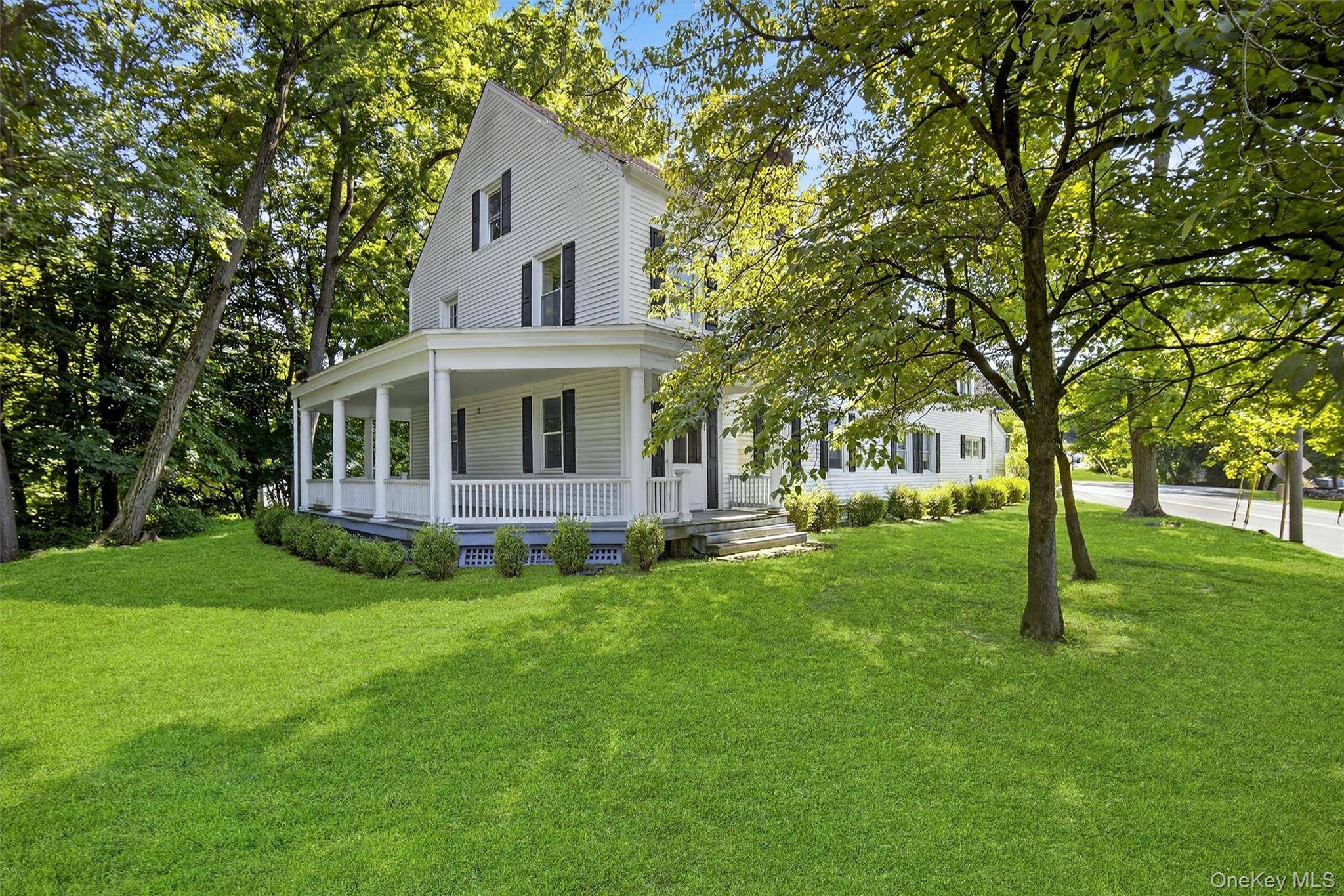 Casa com 6 Quartos à Venda em Cornwall - Nova Iorque - EUA - 2