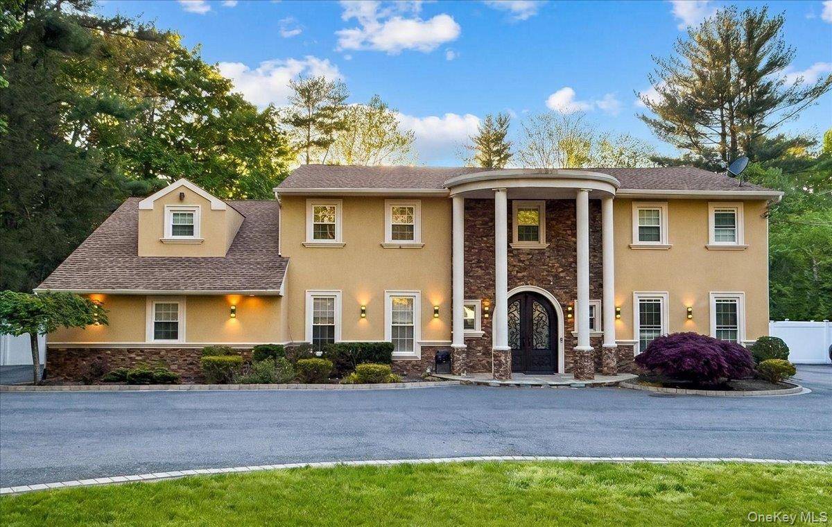 Casa de 6 Dormitorios en Venta en Dix Hills - Nueva York - EE. UU. - 2