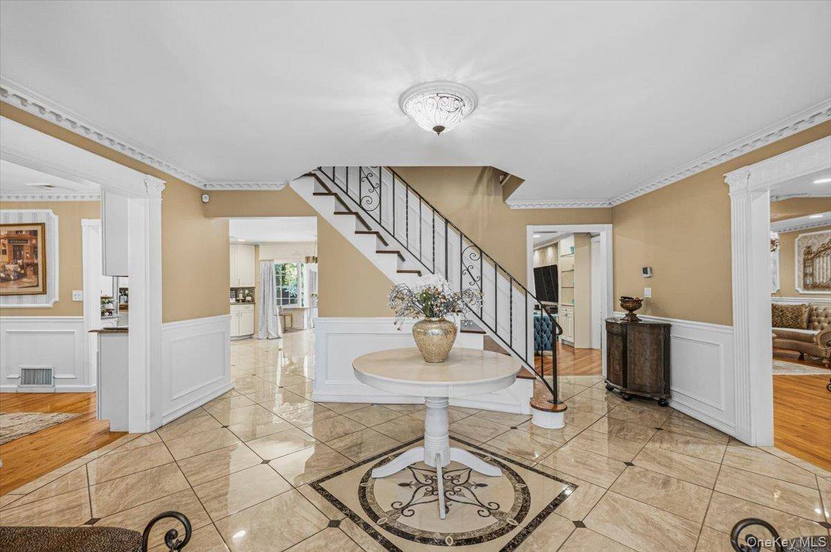 Casa de 6 Dormitorios en Venta en Dix Hills - Nueva York - EE. UU. - 5