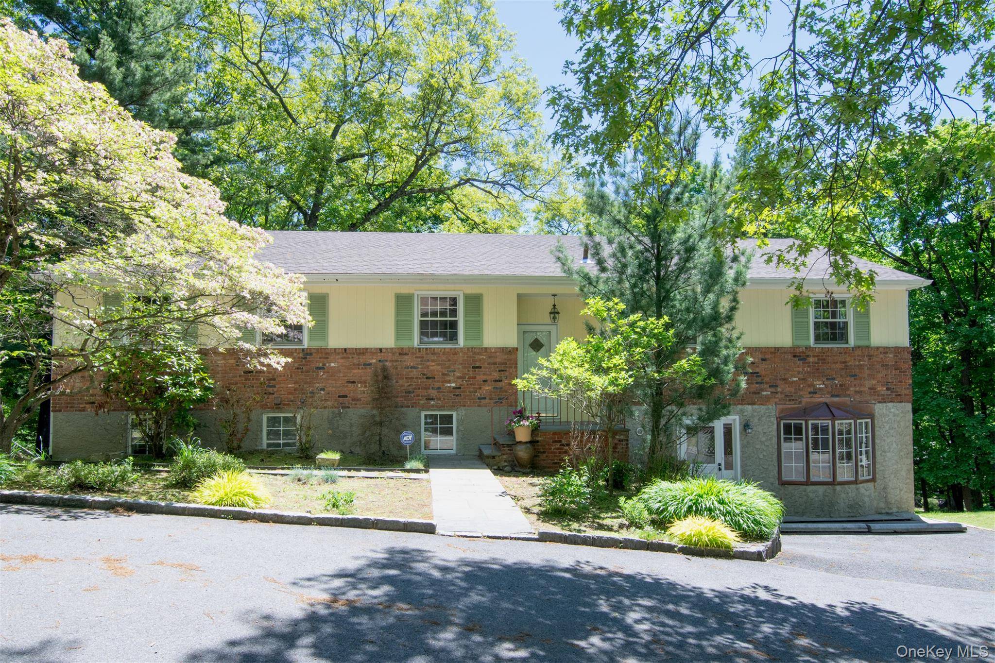 Casa com 6 Quartos à Venda em Dobbs Ferry - Nova Iorque - EUA - 1