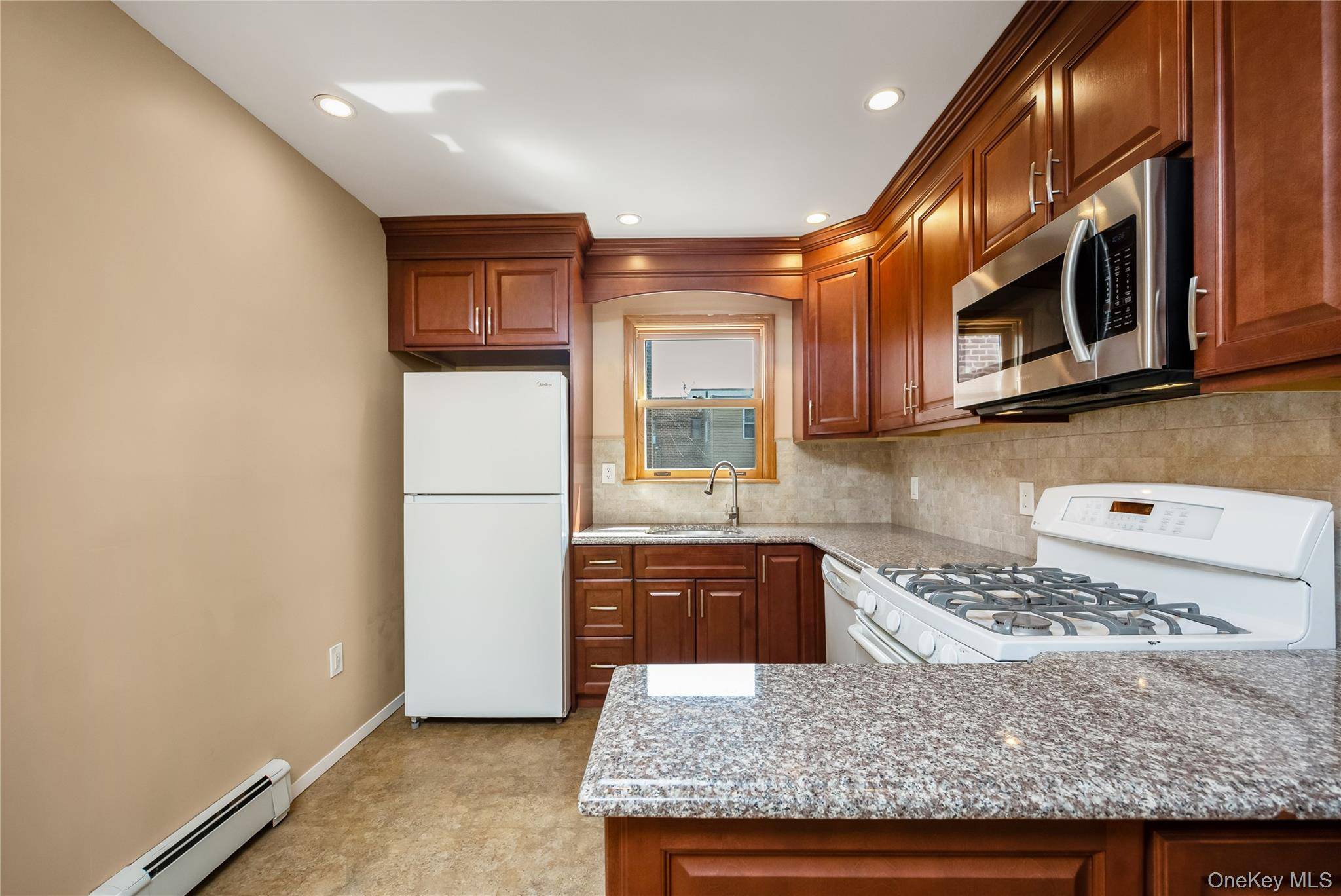 Casa com 6 Quartos à Venda em East Elmhurst - Nova Iorque - EUA - 7