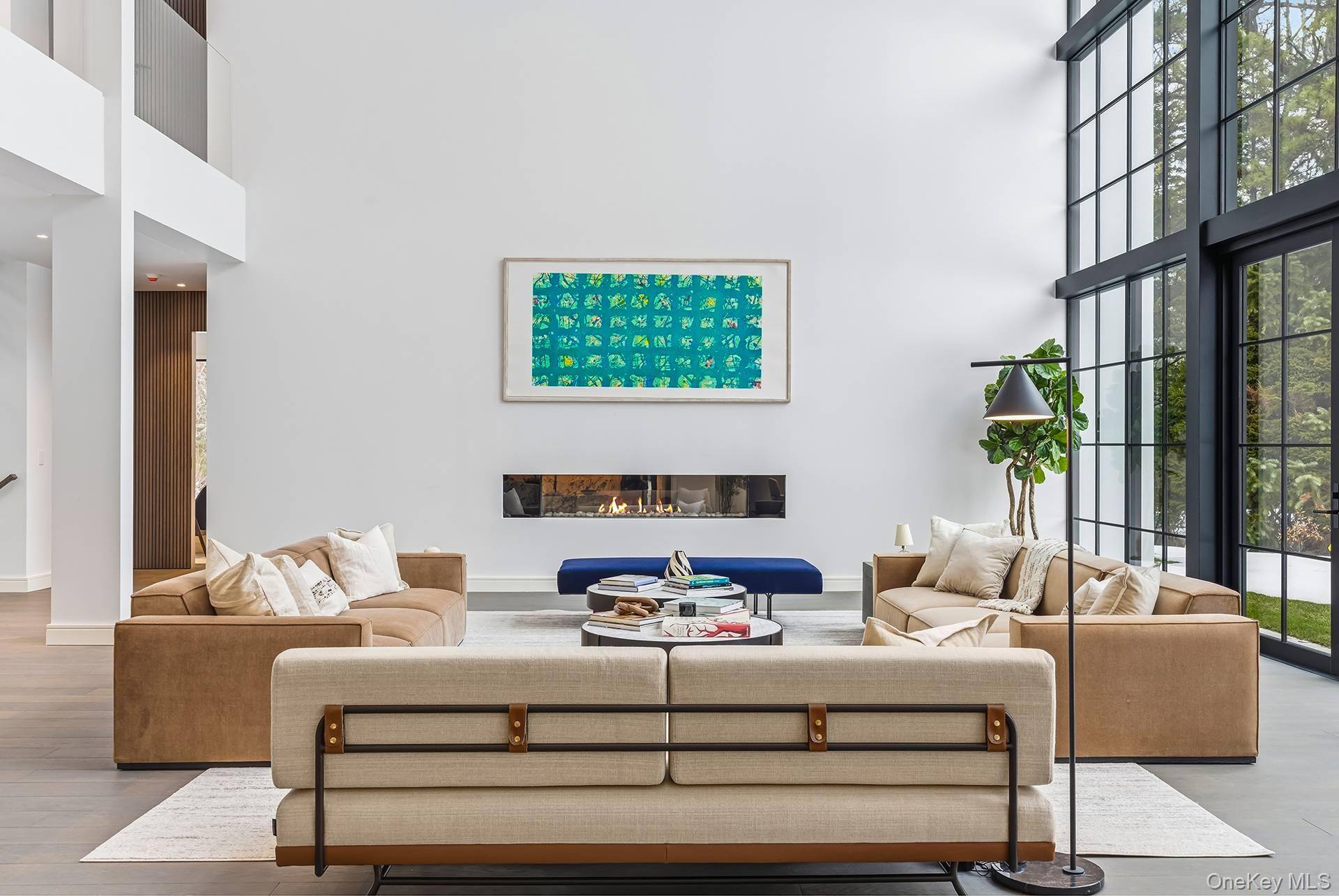 6 Bedroom Home for Sale in East Hampton - NY - USA - 4