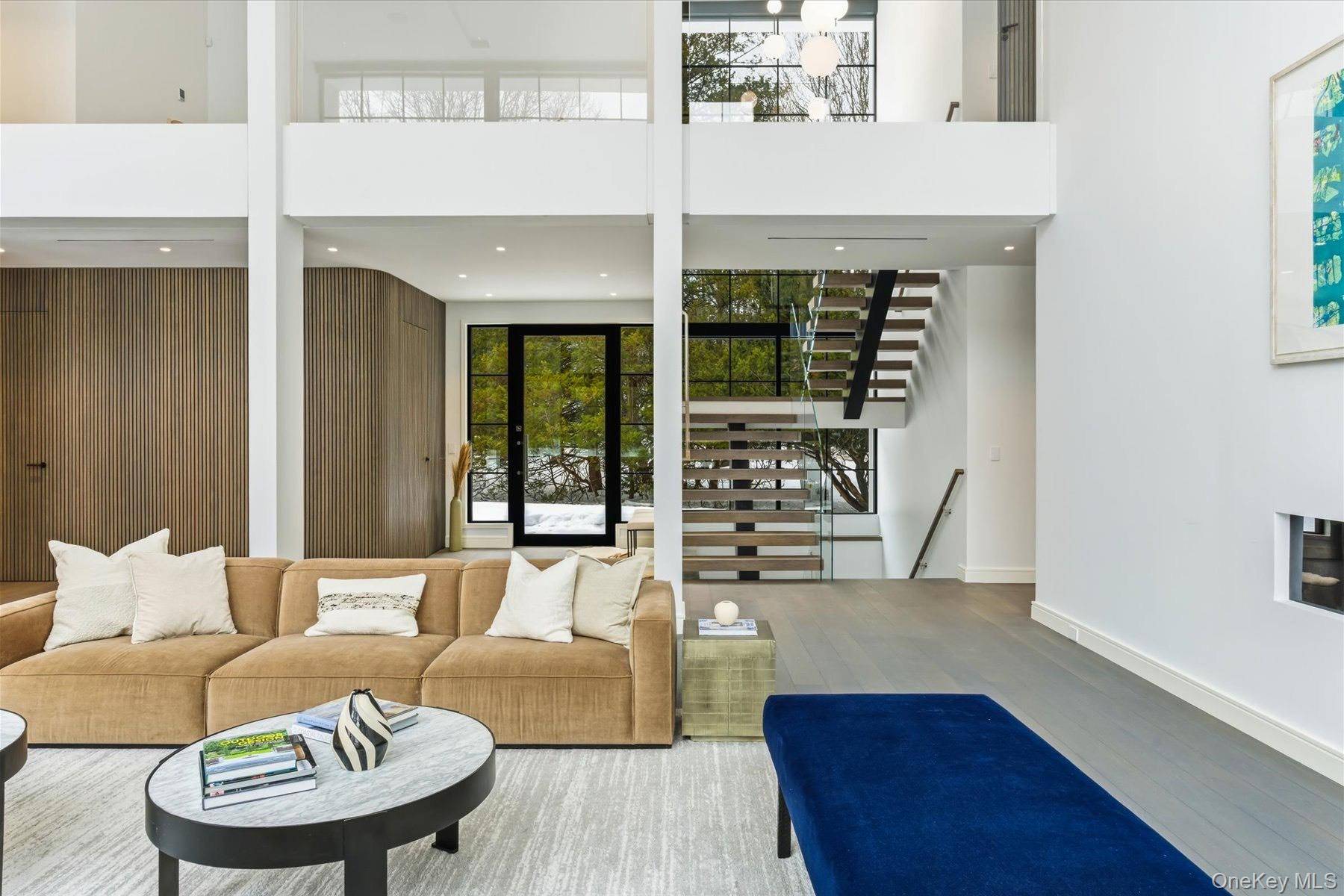 6 Bedroom Home for Sale in East Hampton - NY - USA - 5