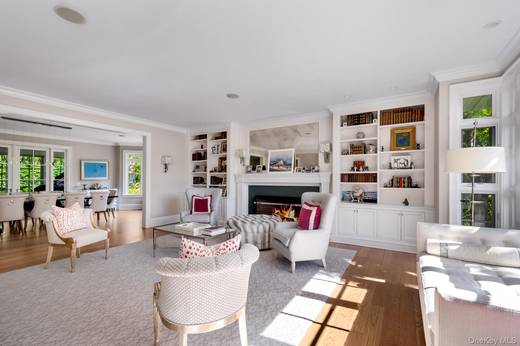 6 Bedroom Home for Sale in East Hampton - NY - USA - 4