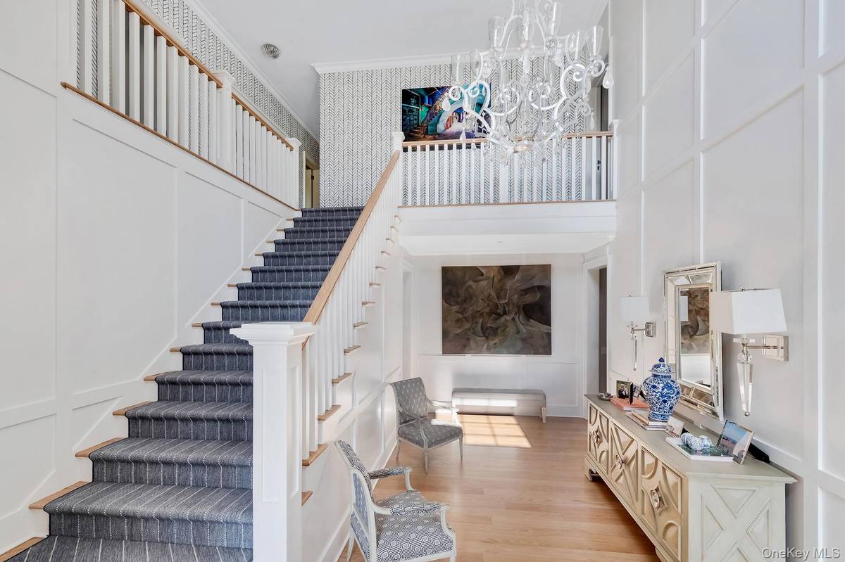 6 Bedroom Home for Sale in East Hampton - NY - USA - 7