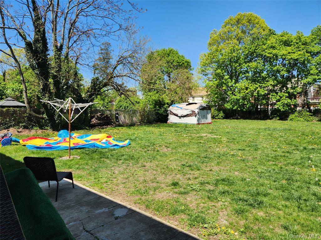 Casa de 6 Dormitorios en Venta en Hempstead - Nueva York - EE. UU. - 3