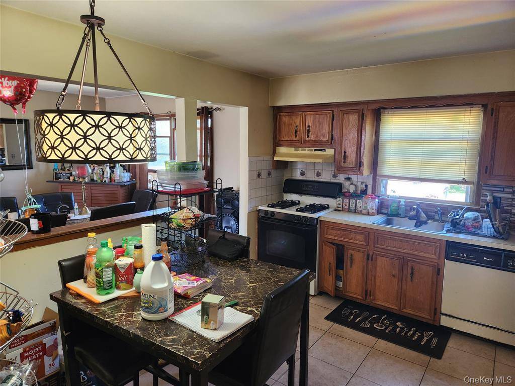 Casa de 6 Dormitorios en Venta en Hempstead - Nueva York - EE. UU. - 6