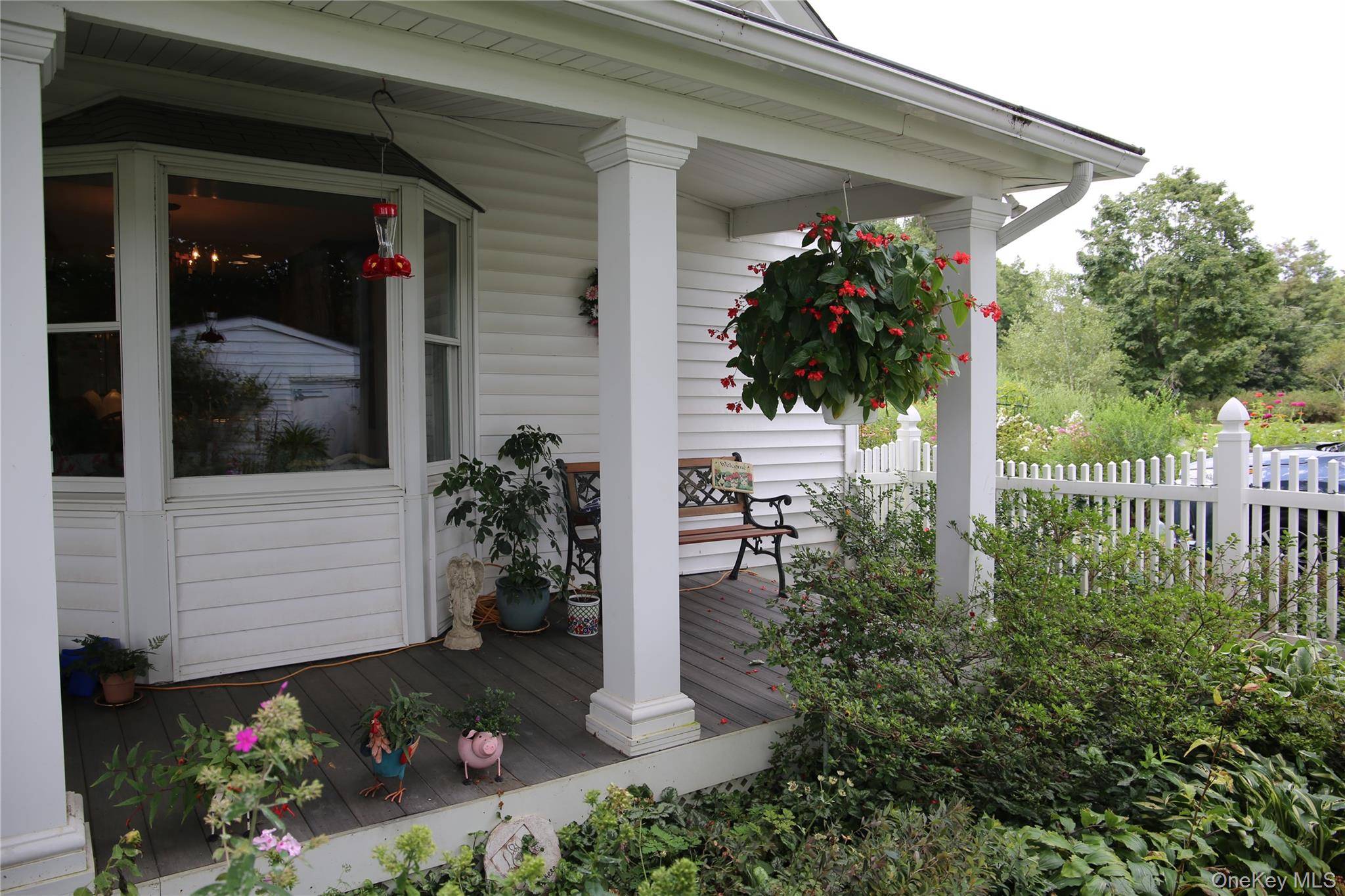 6 Bedroom Home for Sale in Hopewell Junction, New York, USA - 3