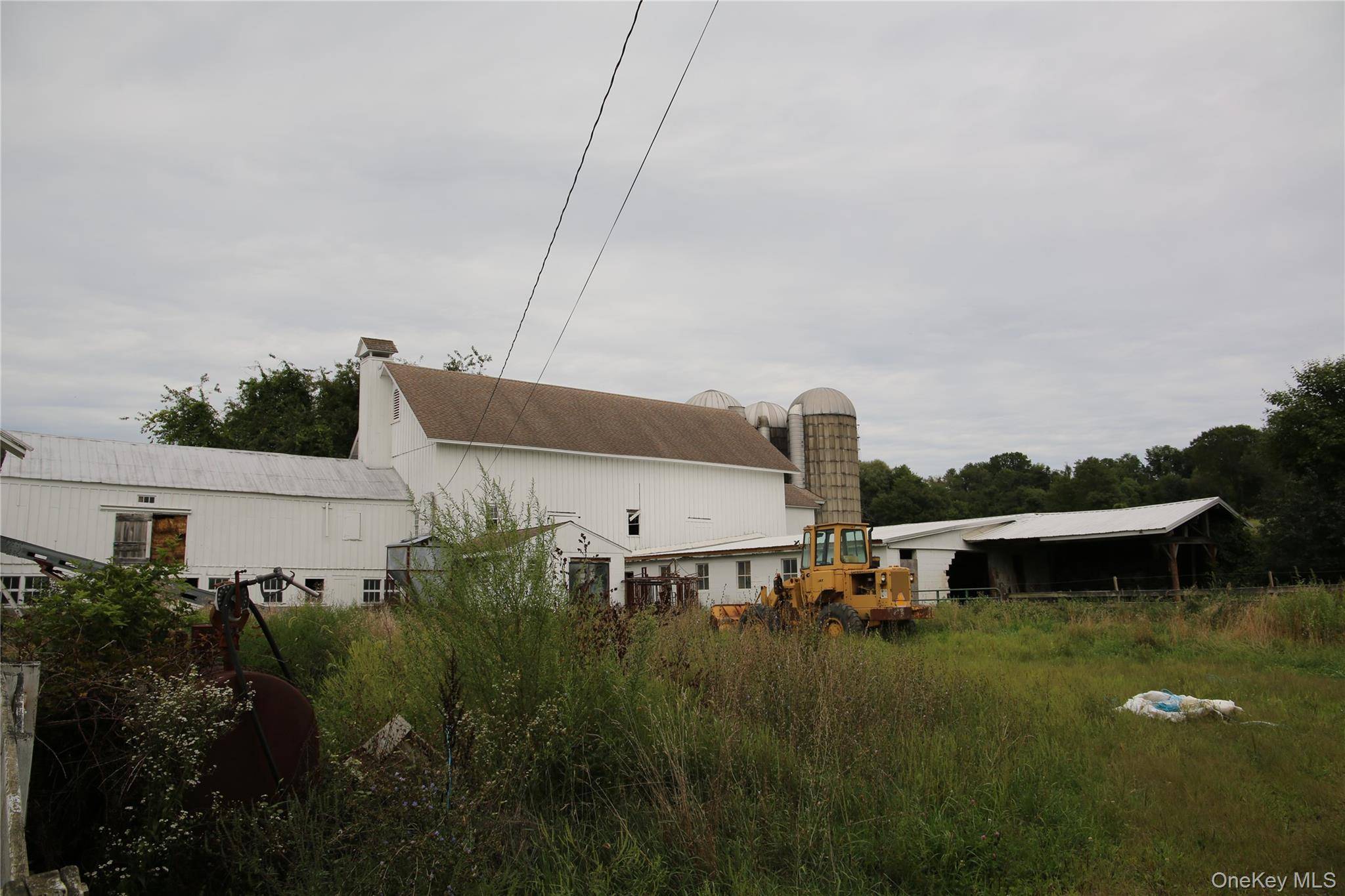 6 Bedroom Home for Sale in Hopewell Junction, New York, USA - 5