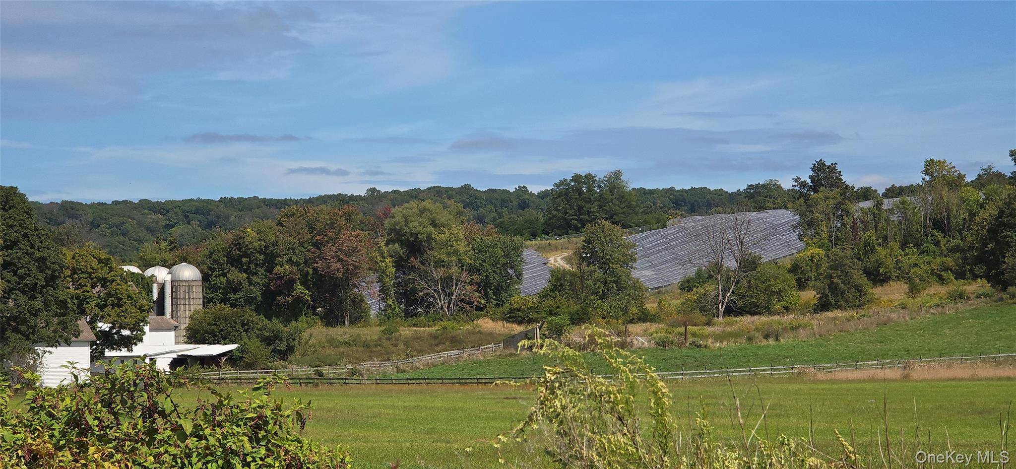 6 Bedroom Home for Sale in Hopewell Junction, New York, USA - 8