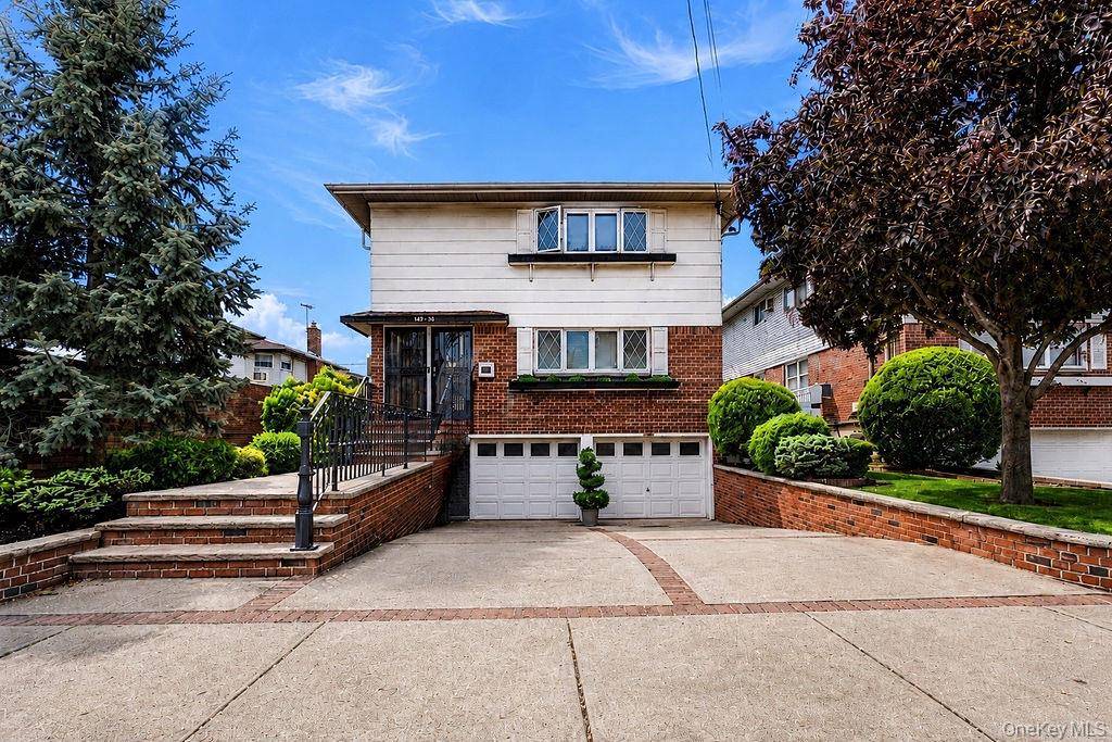 Casa de 6 Dormitorios en Venta en Howard Beach - Nueva York - EE. UU. - 1