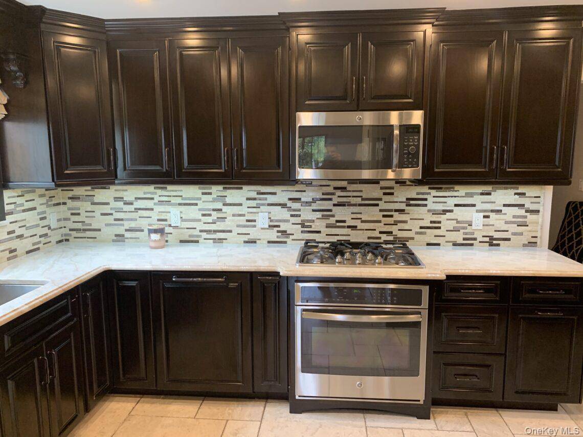 Casa de 6 Dormitorios en Venta en Howard Beach - Nueva York - EE. UU. - 4