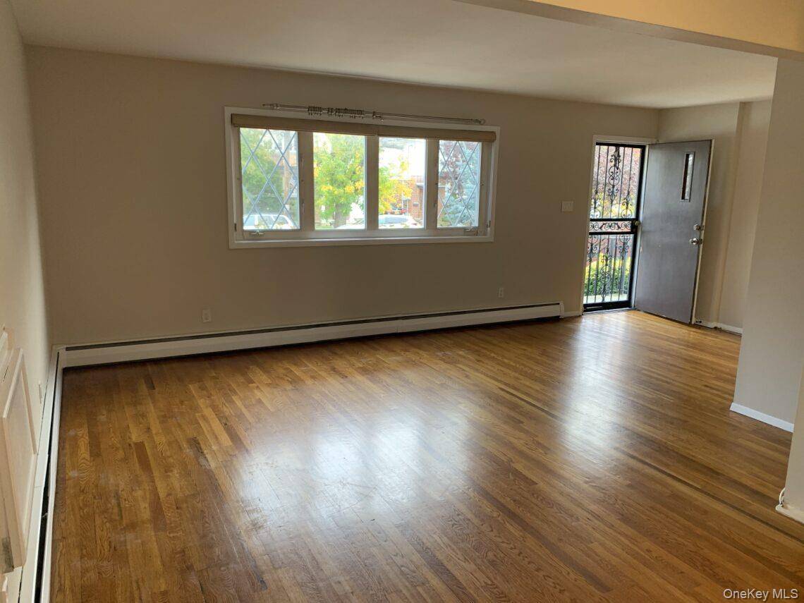 Casa de 6 Dormitorios en Venta en Howard Beach - Nueva York - EE. UU. - 6