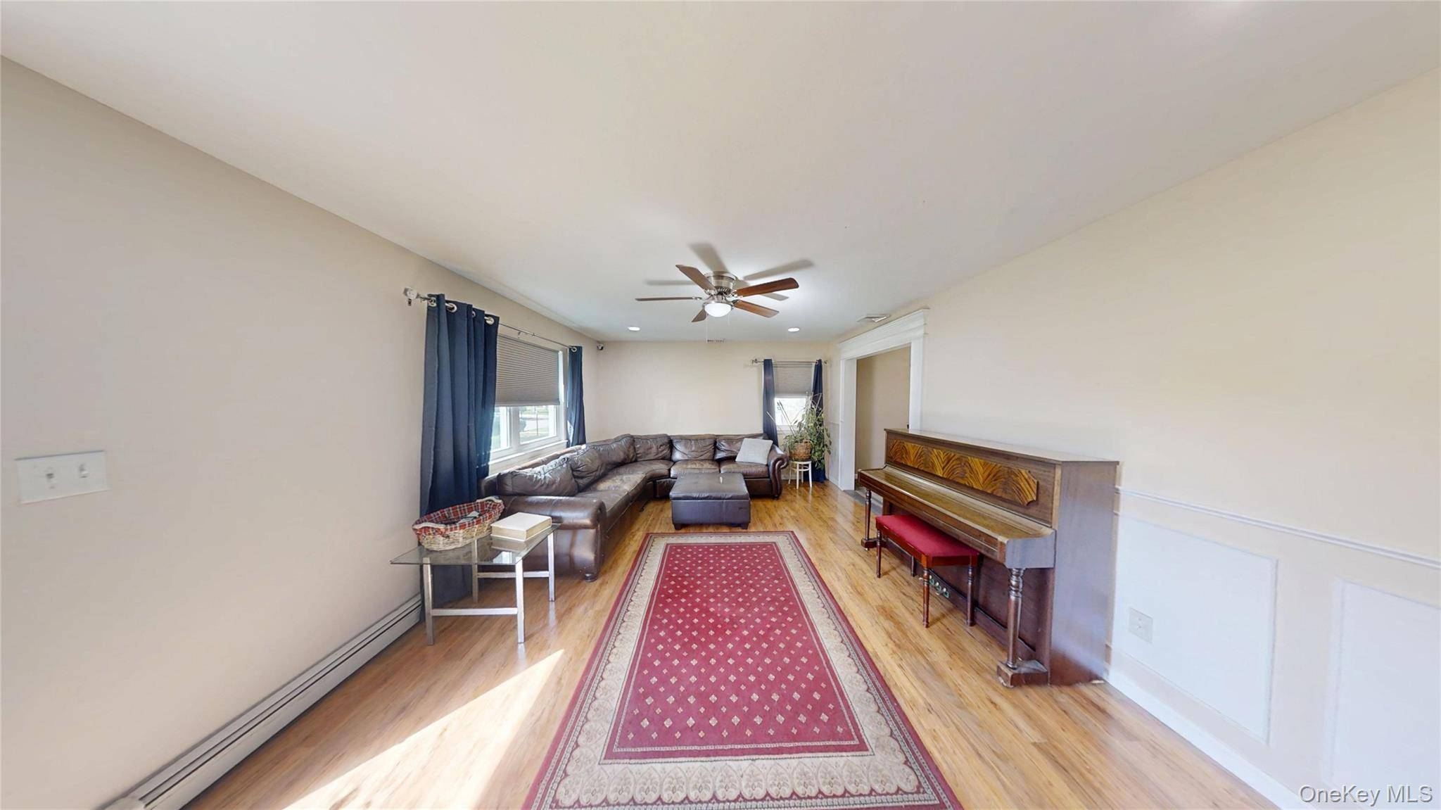 6 Bedroom Home for Sale in Huntington - New York - USA - 4