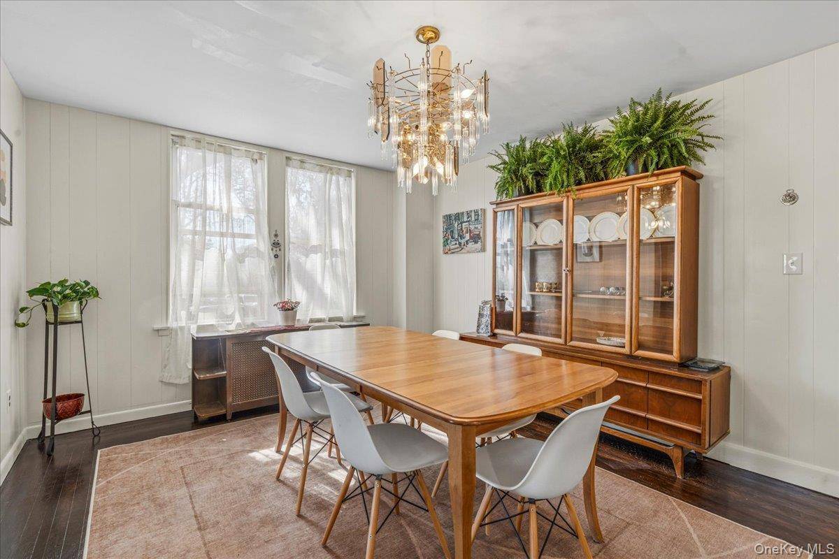Casa com 6 Quartos à Venda em Jackson Heights - Nova Iorque - EUA - 5