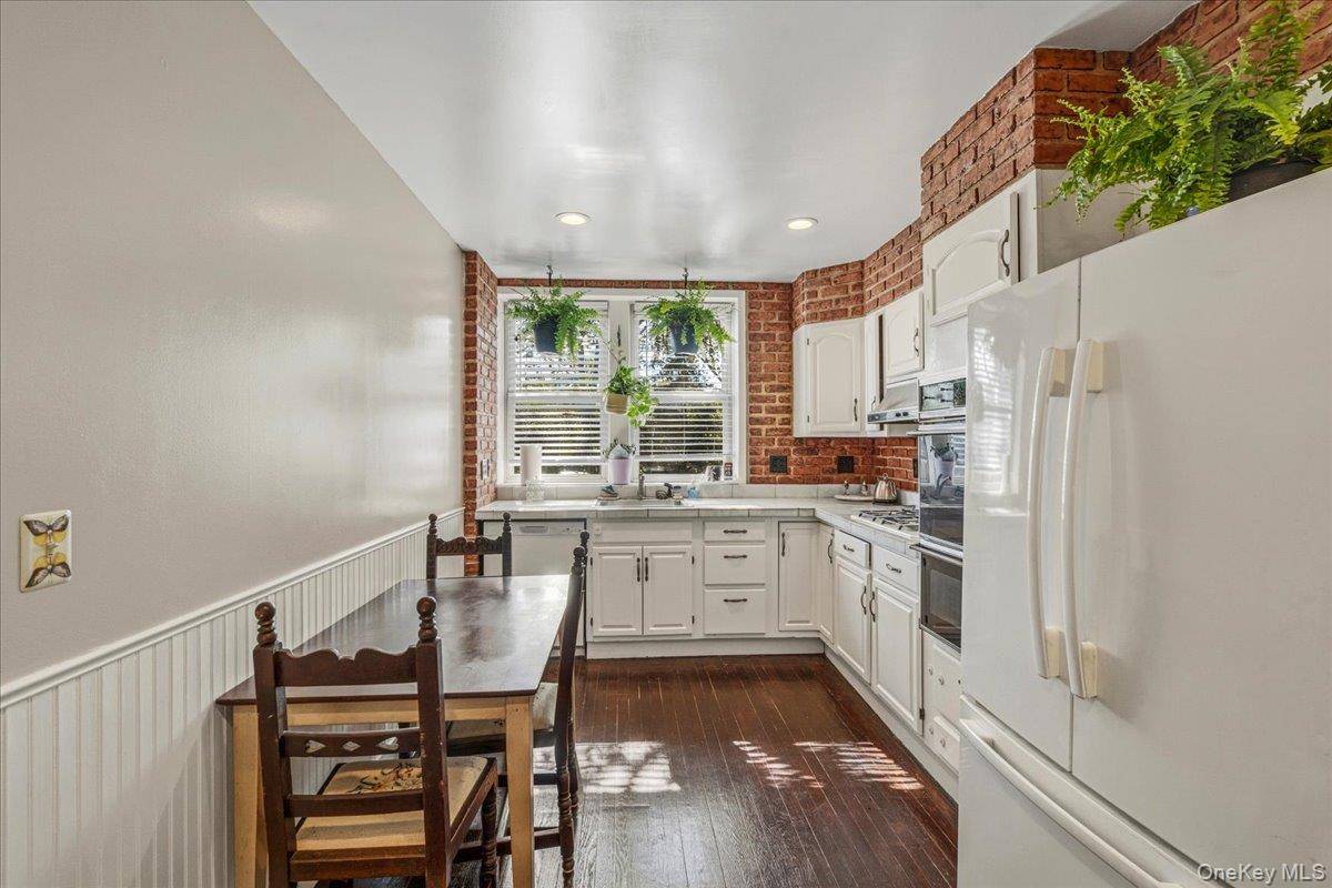Casa com 6 Quartos à Venda em Jackson Heights - Nova Iorque - EUA - 8