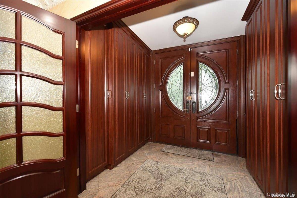 Casa de 6 Dormitorios en Venta en Jamaica Estates - Nueva York - EE. UU. - 5