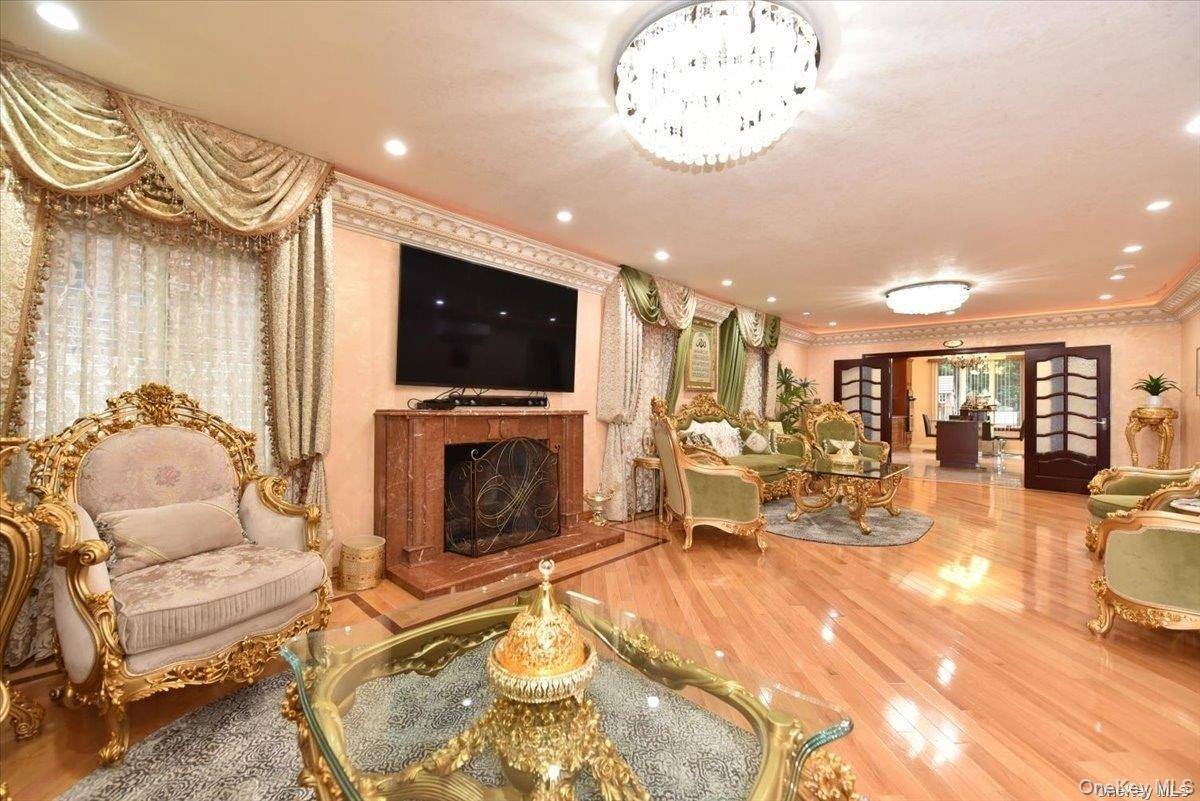Casa de 6 Dormitorios en Venta en Jamaica Estates - Nueva York - EE. UU. - 7