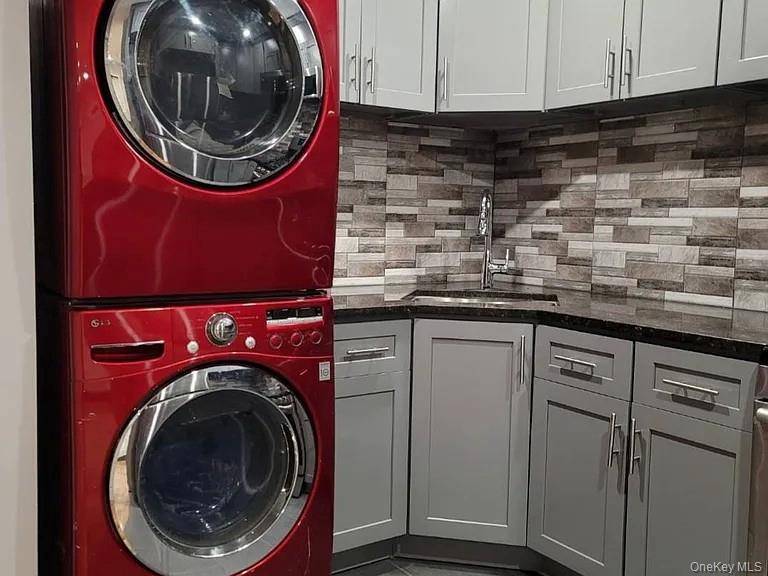 Casa de 6 Dormitorios en Venta en Jamaica North - Nueva York - EE. UU. - 5