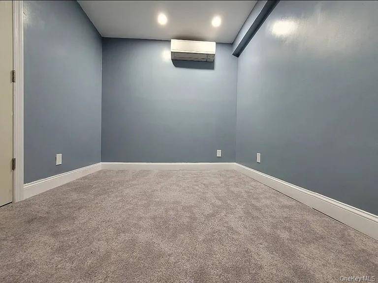 Casa de 6 Dormitorios en Venta en Jamaica North - Nueva York - EE. UU. - 8