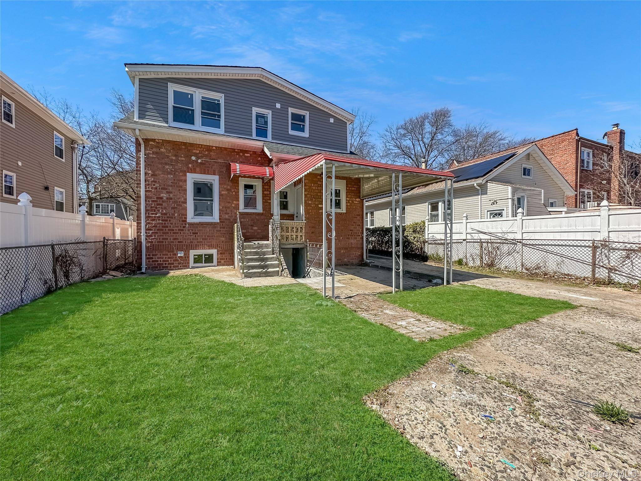 6 Bedroom Home for Sale in Jamaica - New York - USA - 1