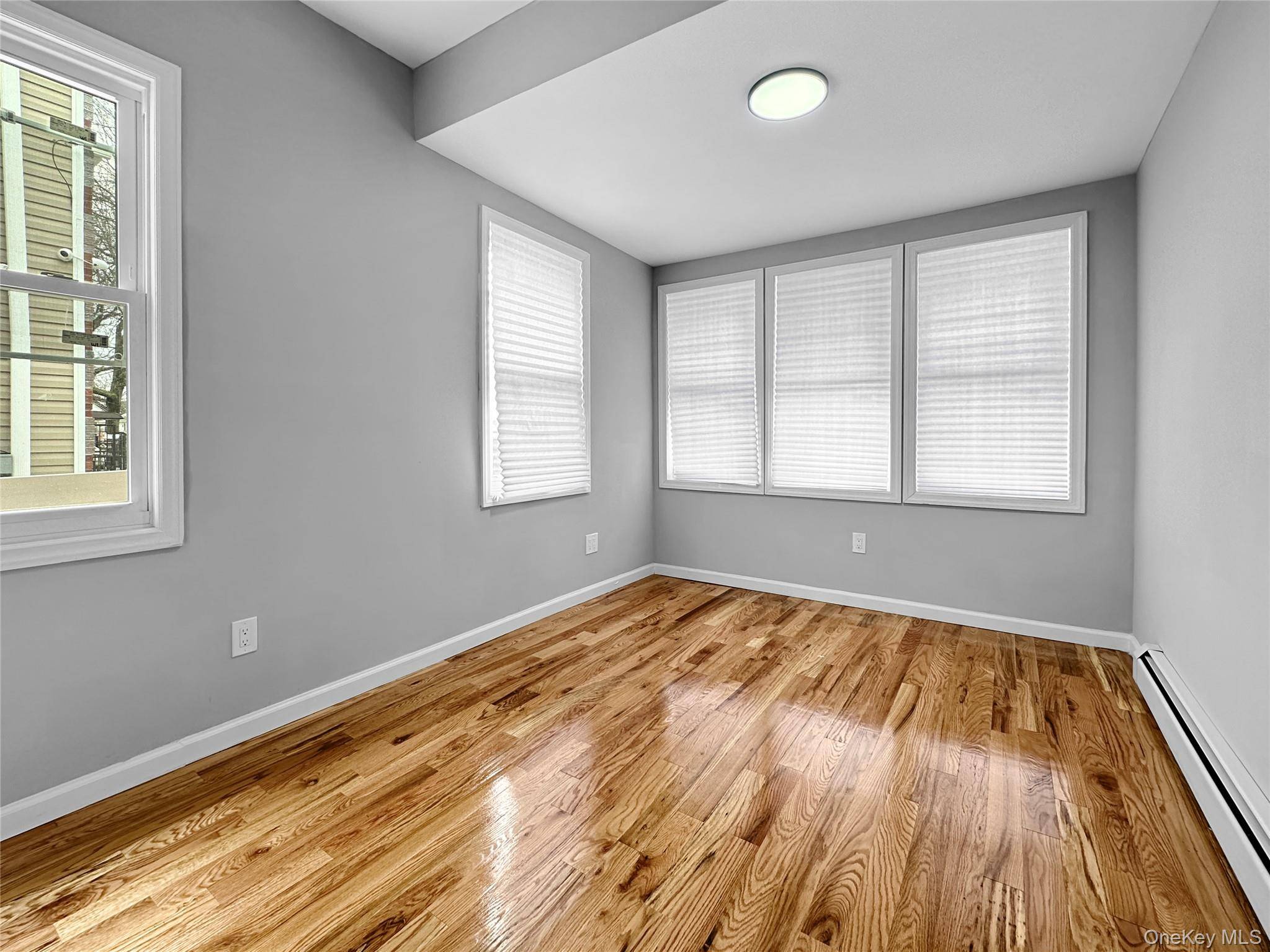 6 Bedroom Home for Sale in Jamaica - New York - USA - 2