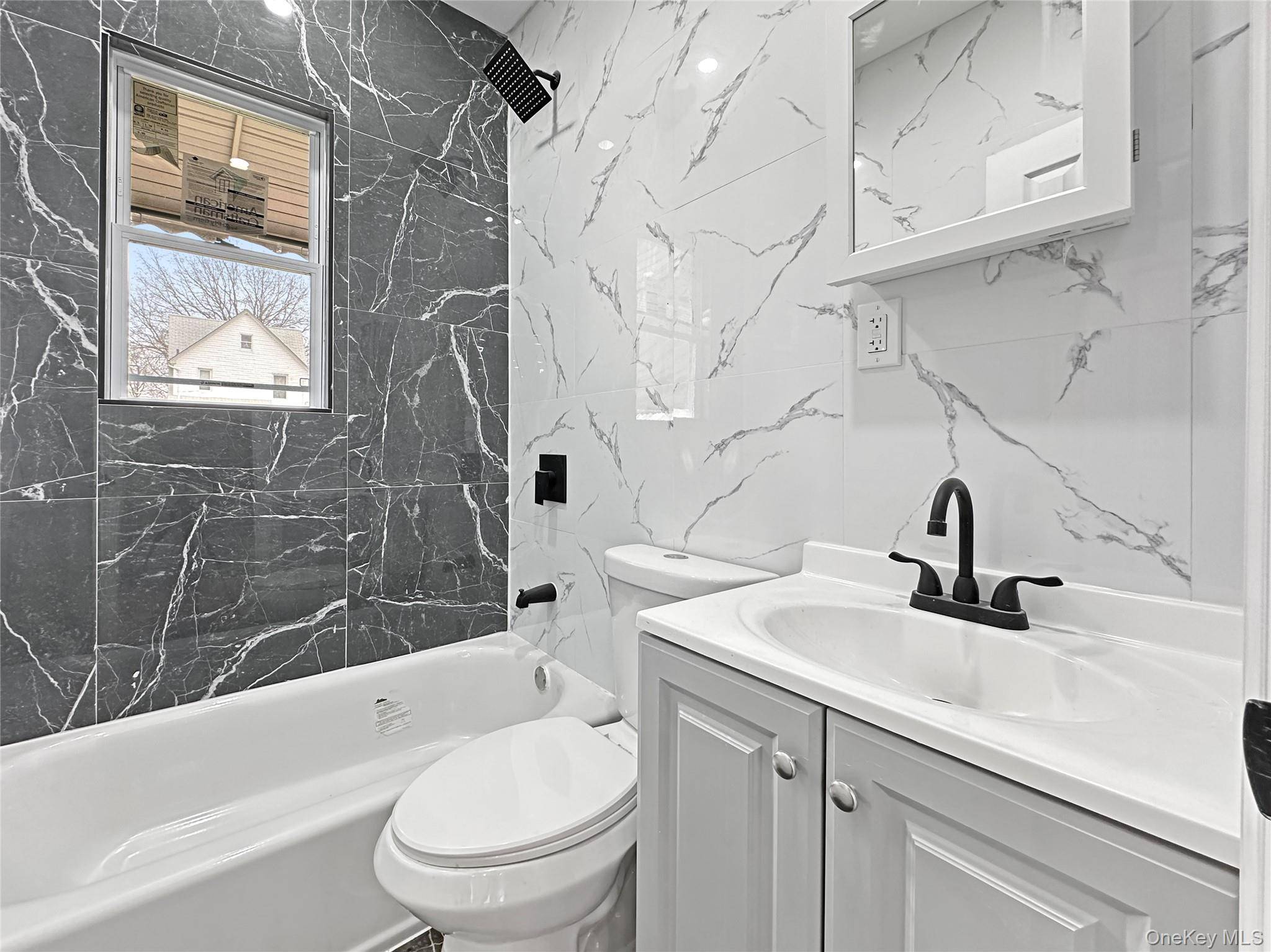 6 Bedroom Home for Sale in Jamaica - New York - USA - 6