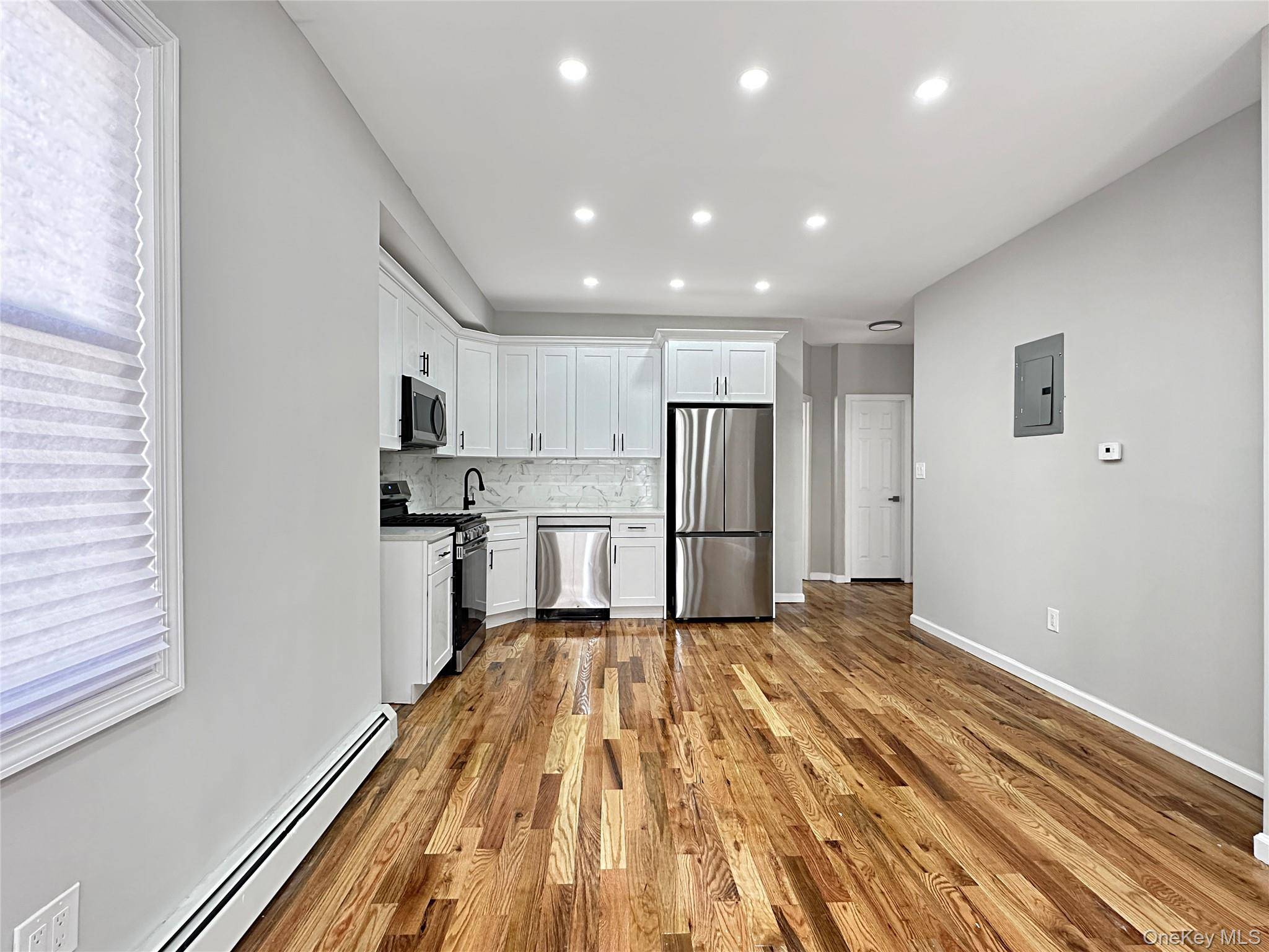 6 Bedroom Home for Sale in Jamaica - New York - USA - 7