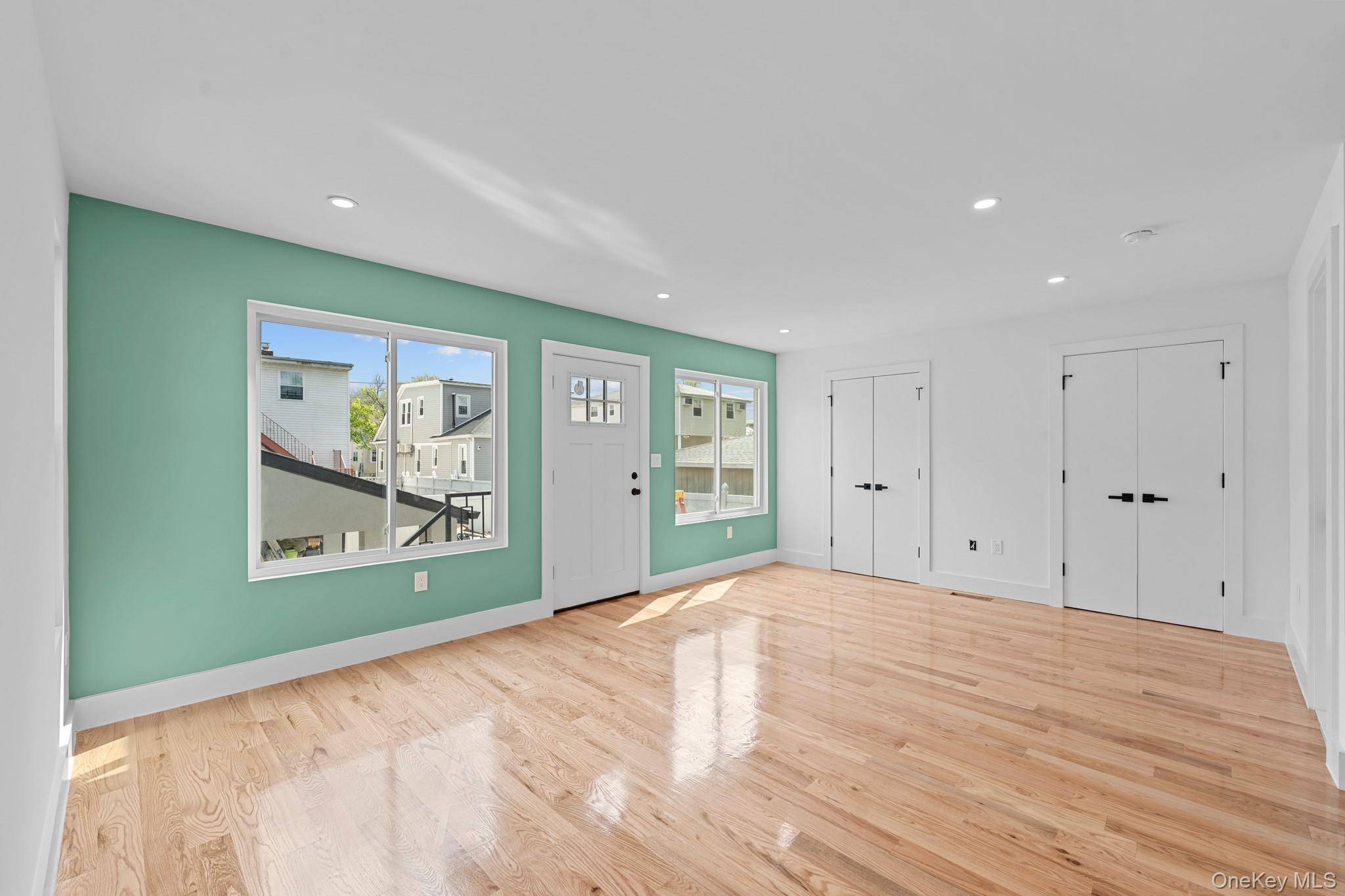 6 Bedroom Home for Sale in Jamaica - New York - USA - 6