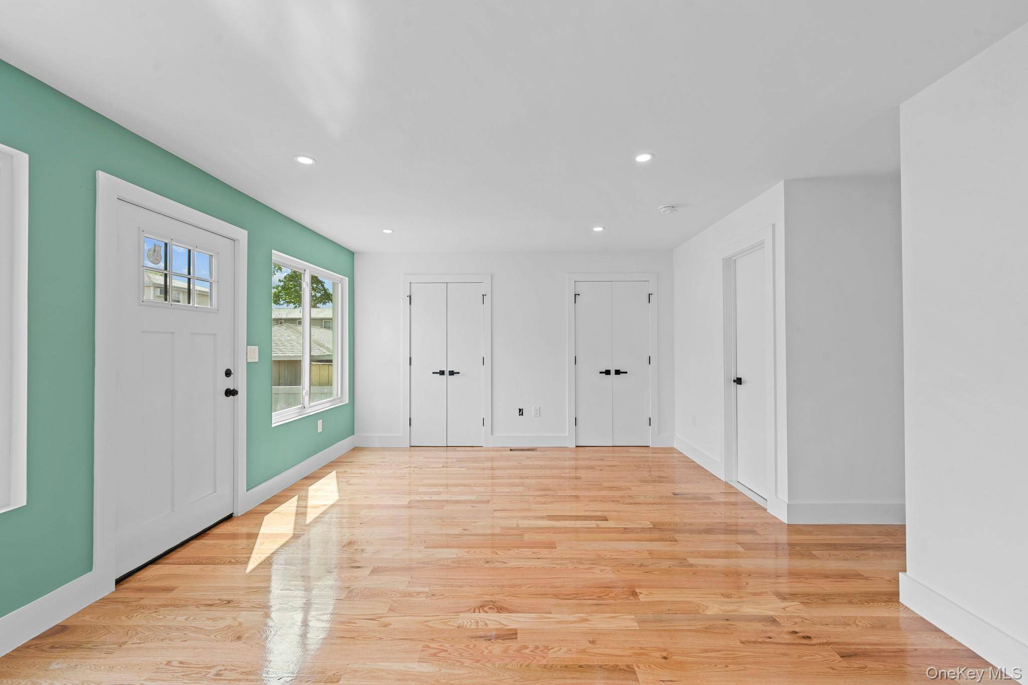 6 Bedroom Home for Sale in Jamaica - New York - USA - 7