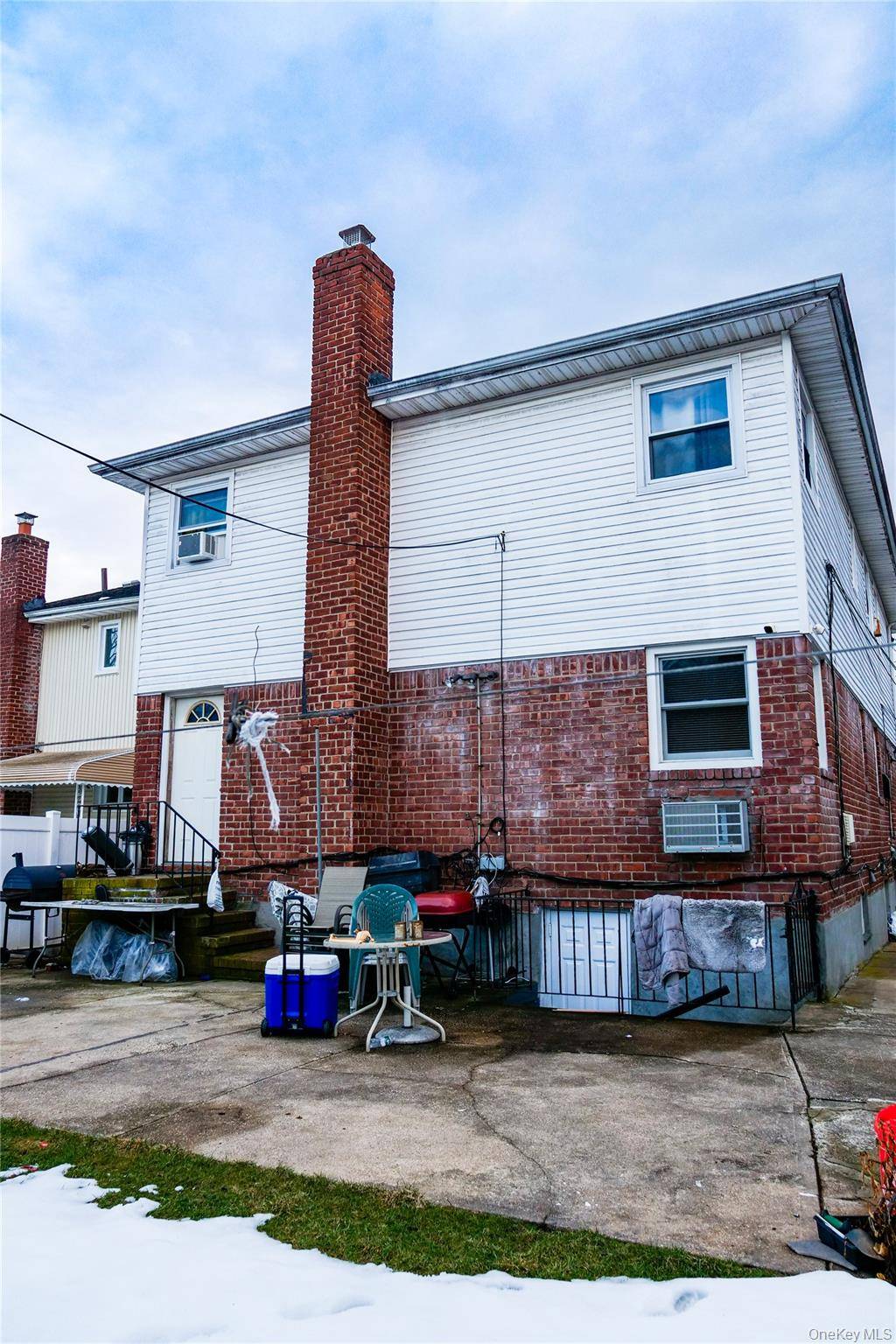 6 Bedroom Home for Sale in Jamaica - New York - USA - 4