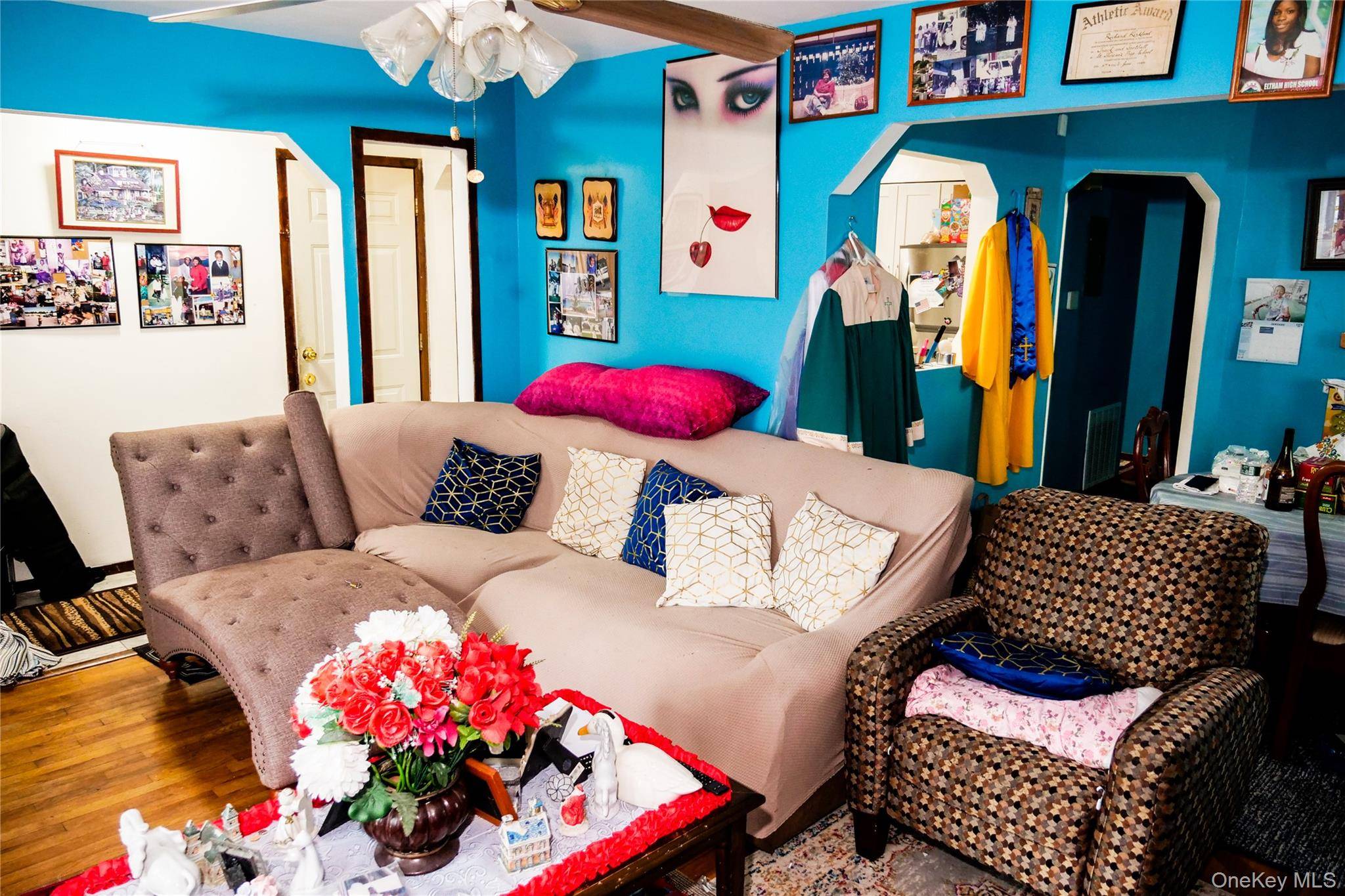 6 Bedroom Home for Sale in Jamaica - New York - USA - 5