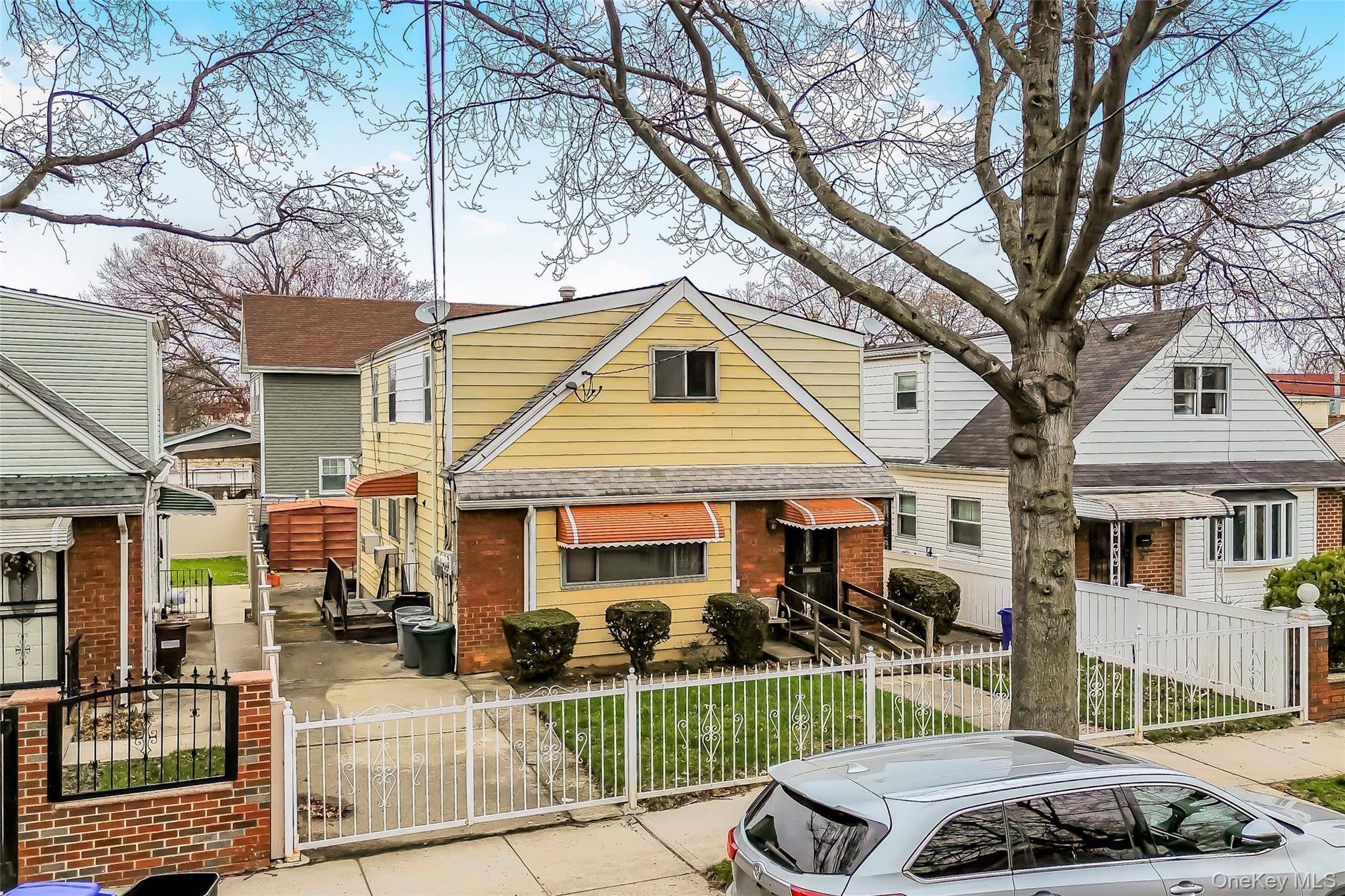 6 Bedroom Home for Sale in Jamaica - New York - USA - 1