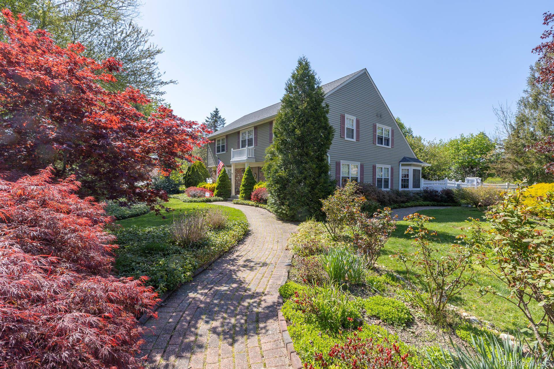 Casa de 6 Dormitorios en Venta en Lake Grove - Nueva York - EE. UU. - 3