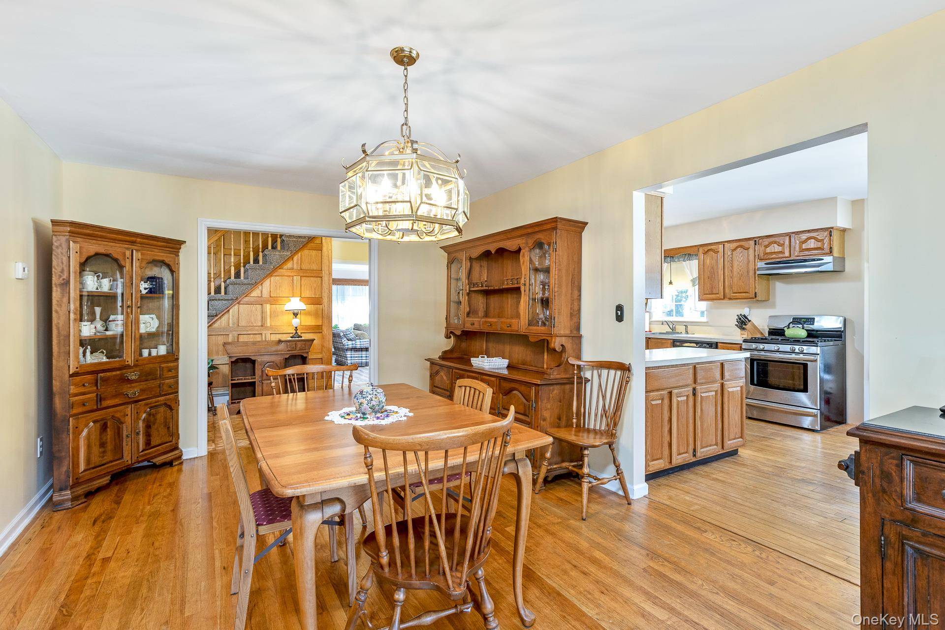Casa de 6 Dormitorios en Venta en Lake Grove - Nueva York - EE. UU. - 7