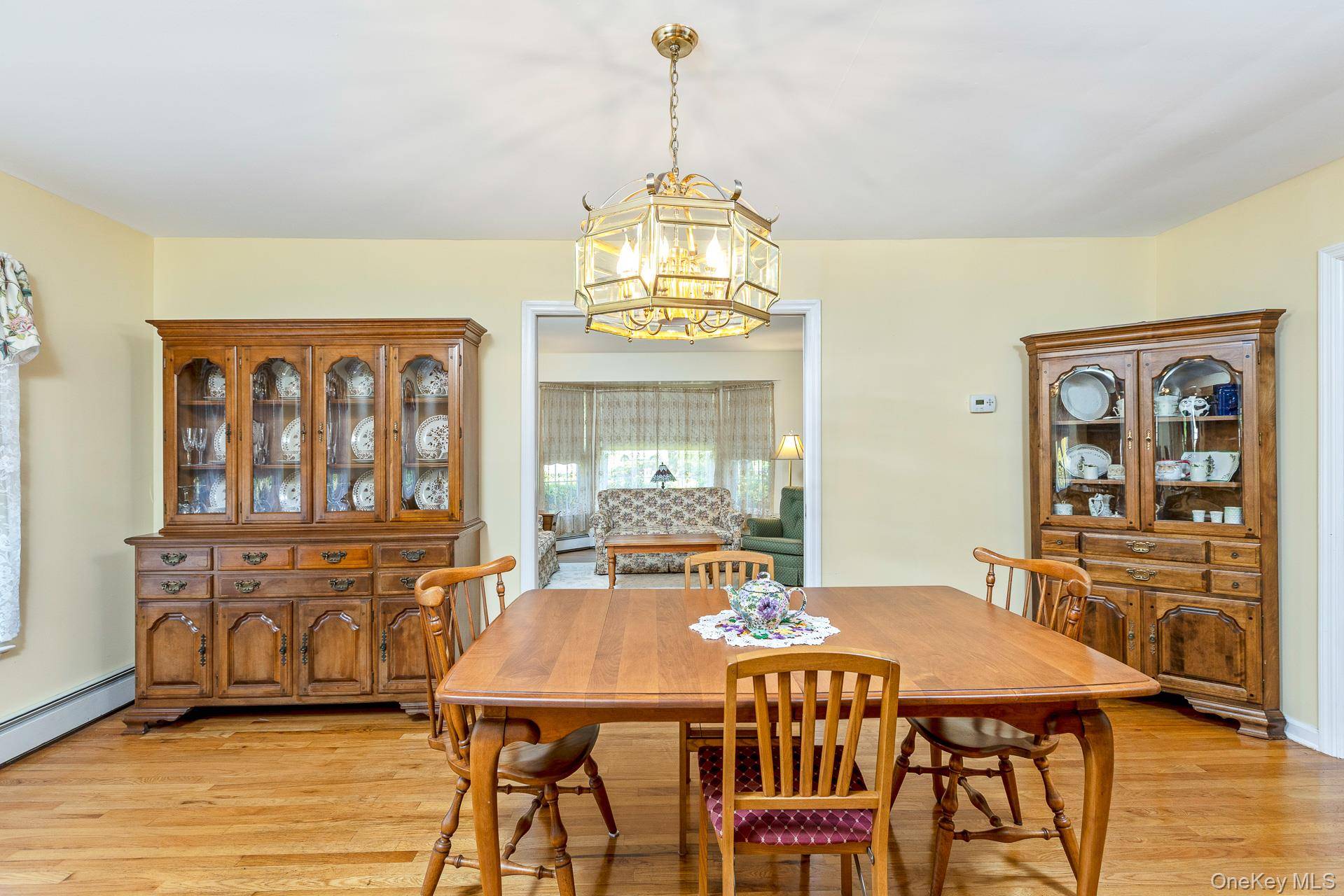 Casa de 6 Dormitorios en Venta en Lake Grove - Nueva York - EE. UU. - 8