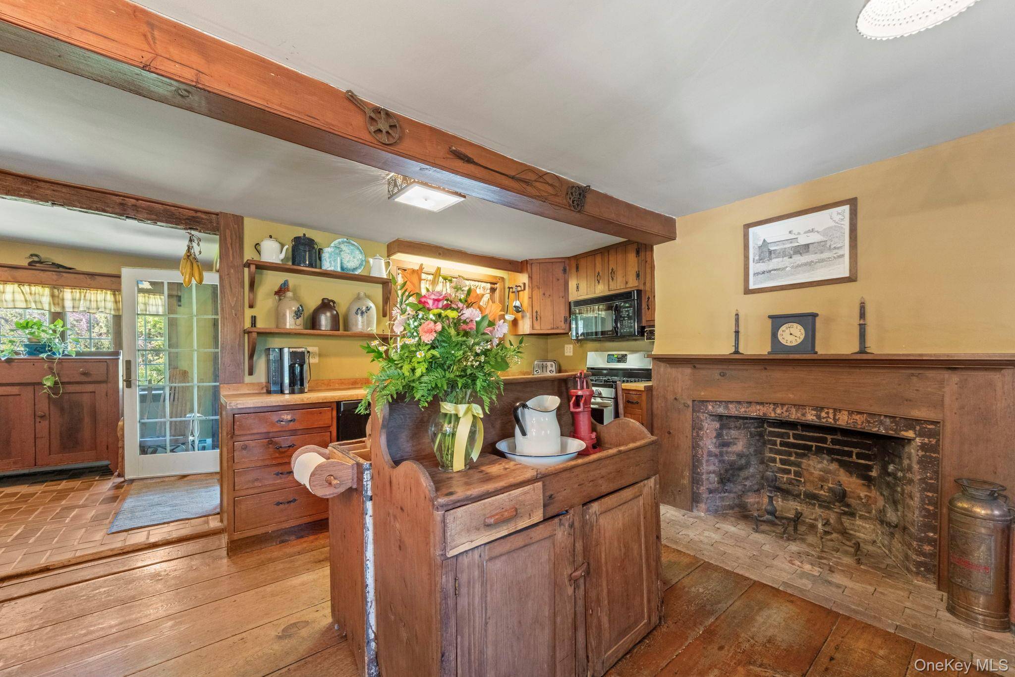 6 Bedroom Home for Sale in Montgomery - New York - USA - 8