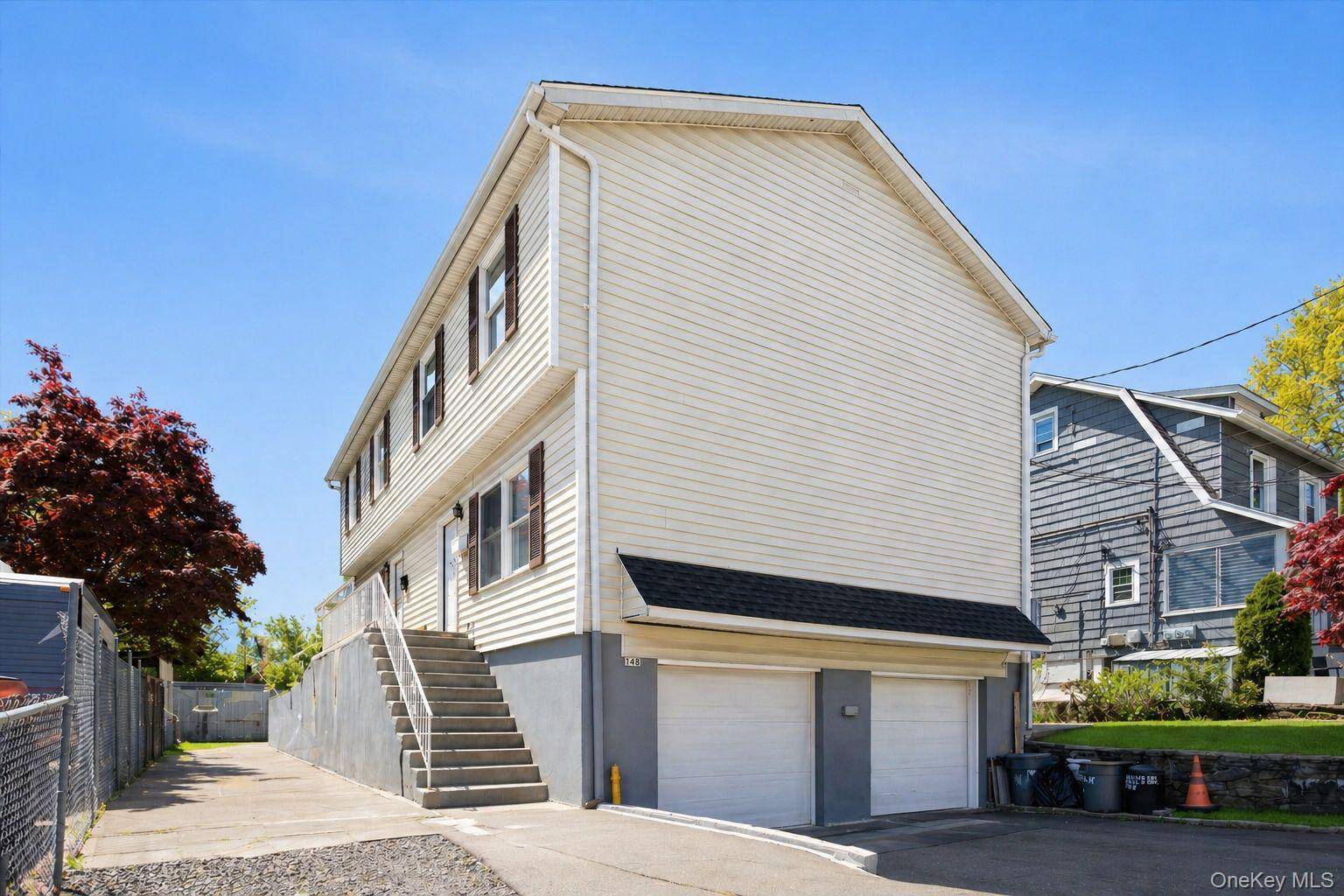 Casa de 6 Dormitorios en Venta en New Rochelle - Nueva York - EE. UU. - 1