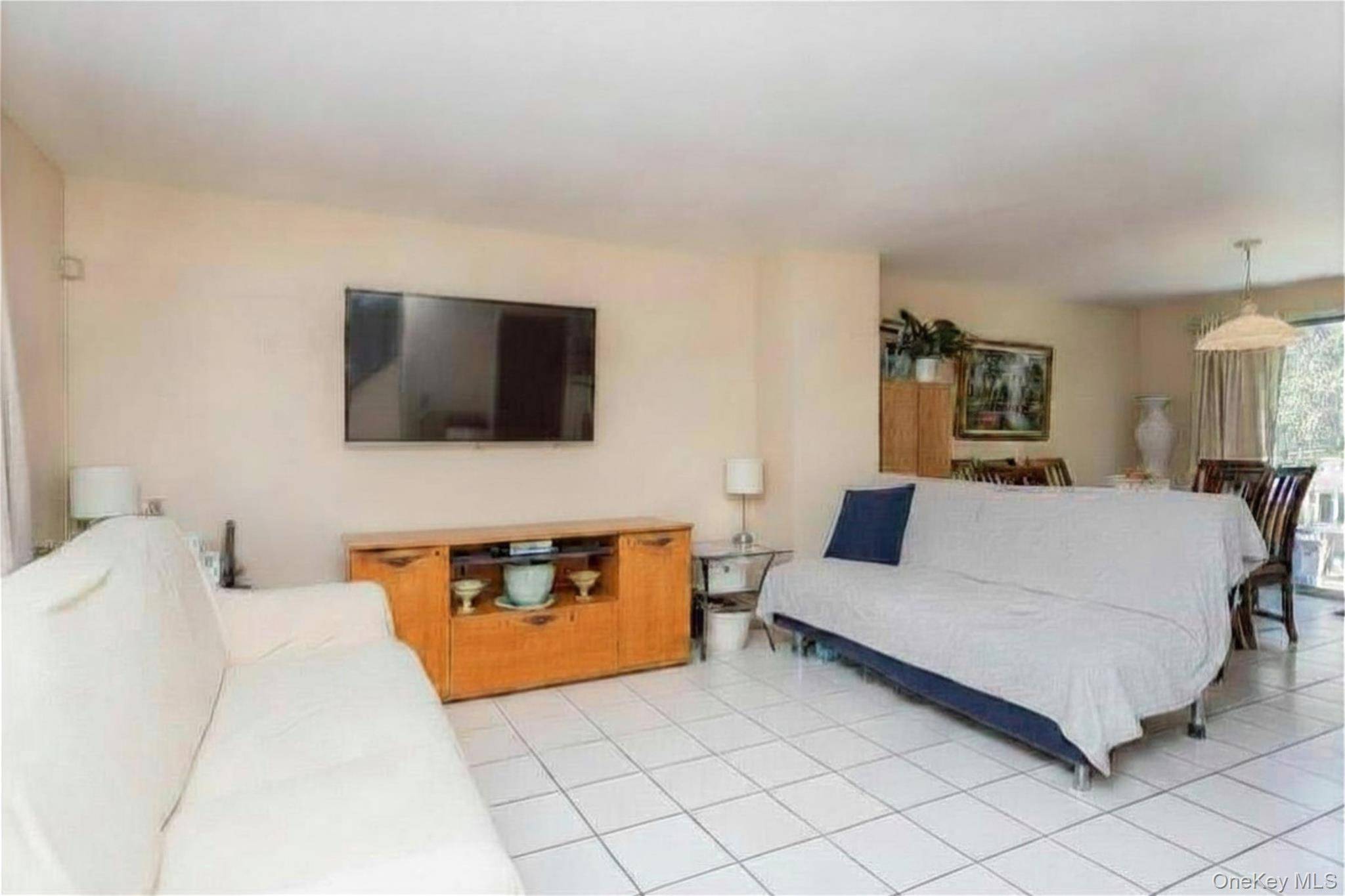 Casa de 6 Dormitorios en Venta en New Rochelle - Nueva York - EE. UU. - 2