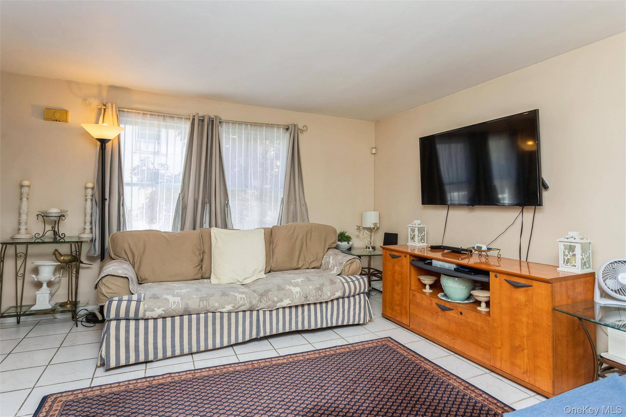 Casa de 6 Dormitorios en Venta en New Rochelle - Nueva York - EE. UU. - 3