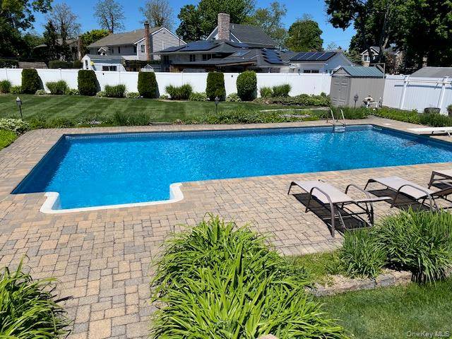 Casa de 6 Dormitorios en Venta en Northport - Nueva York - EE. UU. - 2