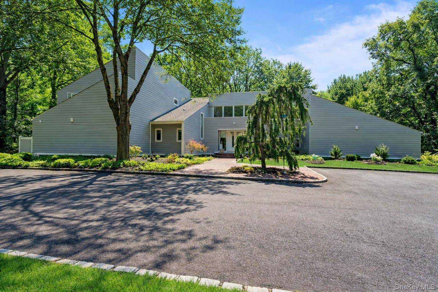 Casa de 6 Dormitorios en Venta en Old Brookville - Nueva York - EE. UU. - 2