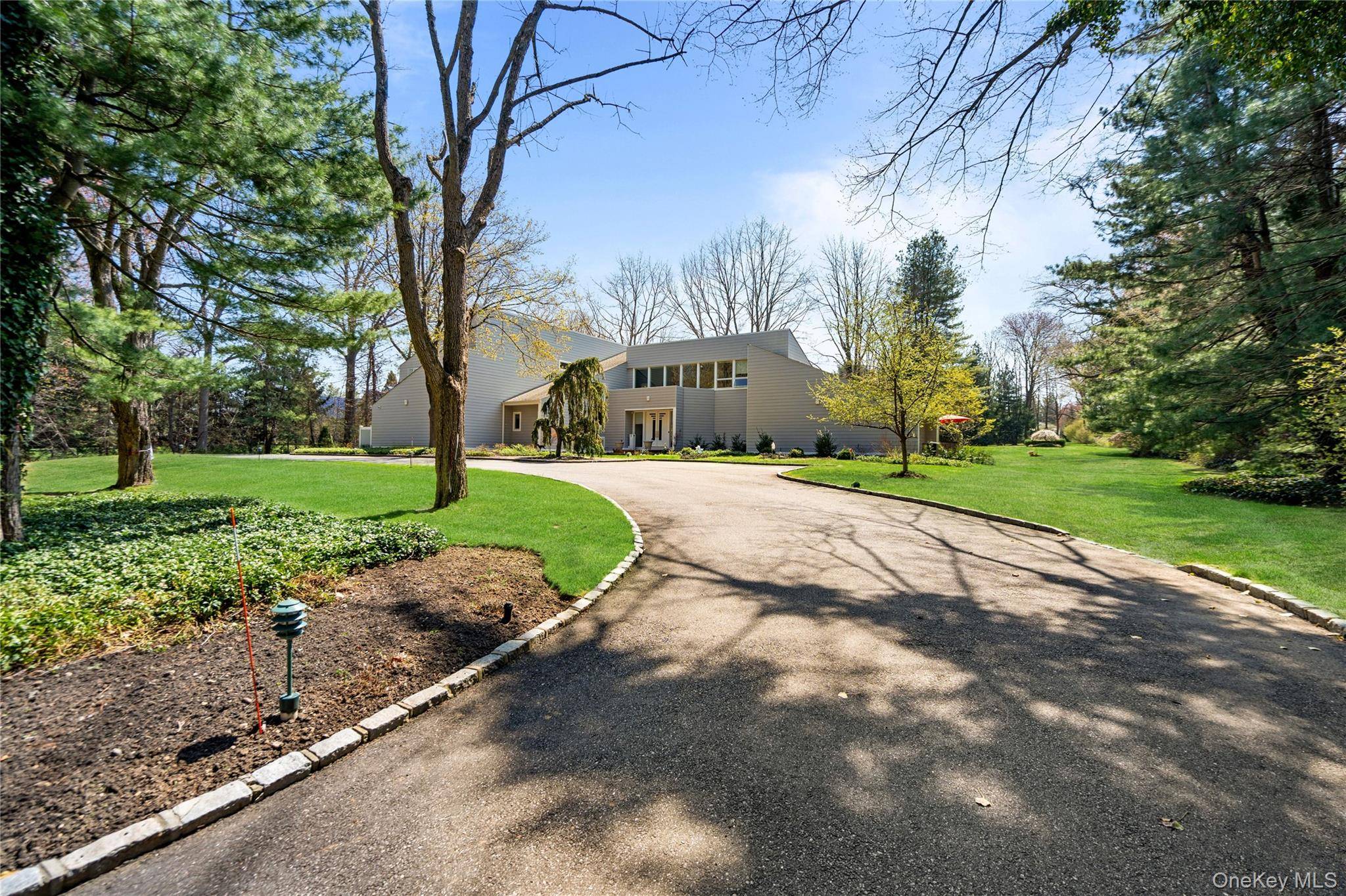 Casa de 6 Dormitorios en Venta en Old Brookville - Nueva York - EE. UU. - 3